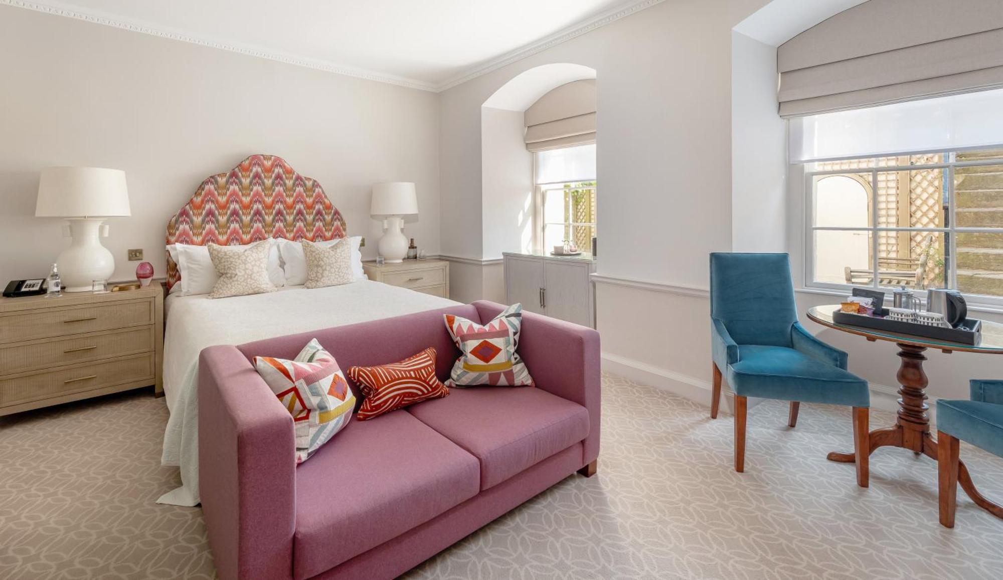 Classic Double Room,1558378234:JPEG