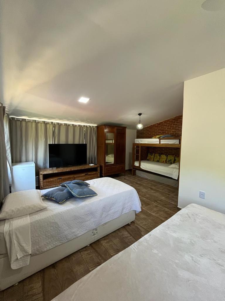 Quarto Família com Vista do Lago