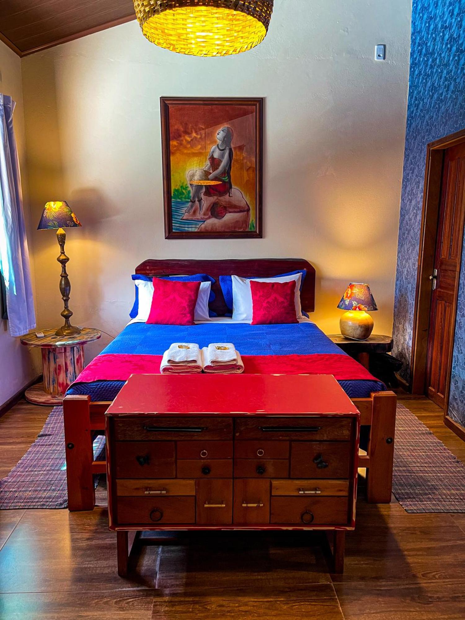 Quarto Duplo com Banheira de Hidromassagem