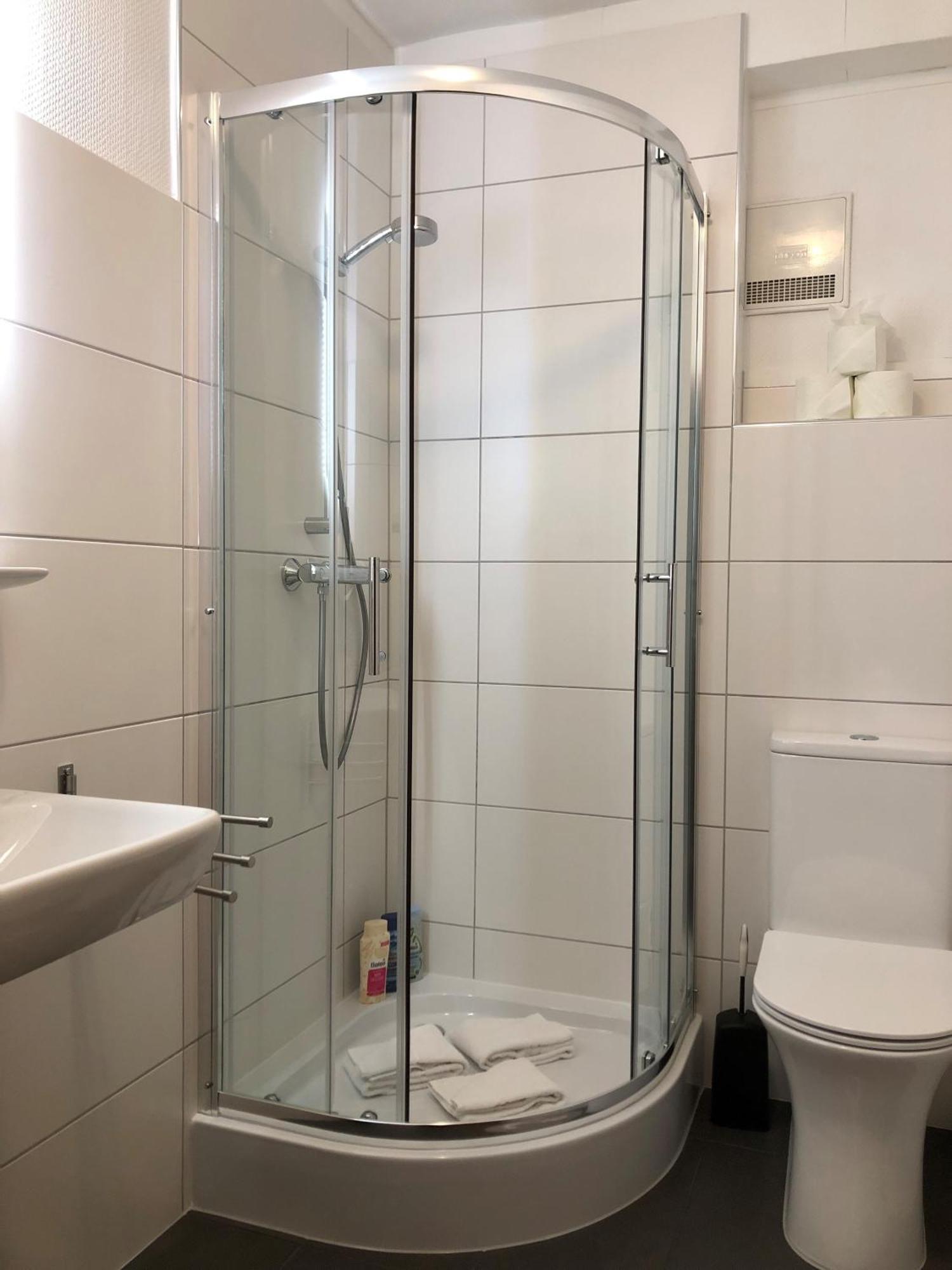 Dreibettzimmer mit Balkon