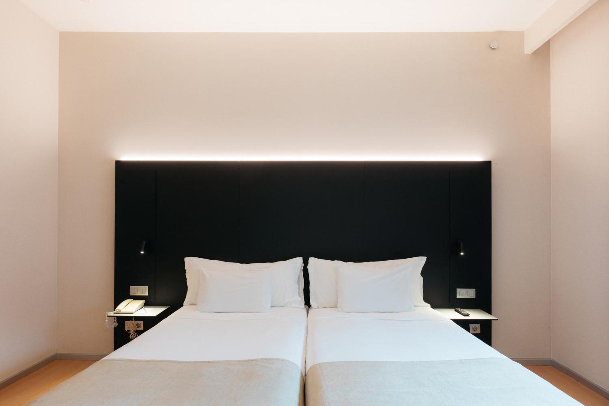 Chambre Double ou Lits Jumeaux de Luxe (3 Adultes)
