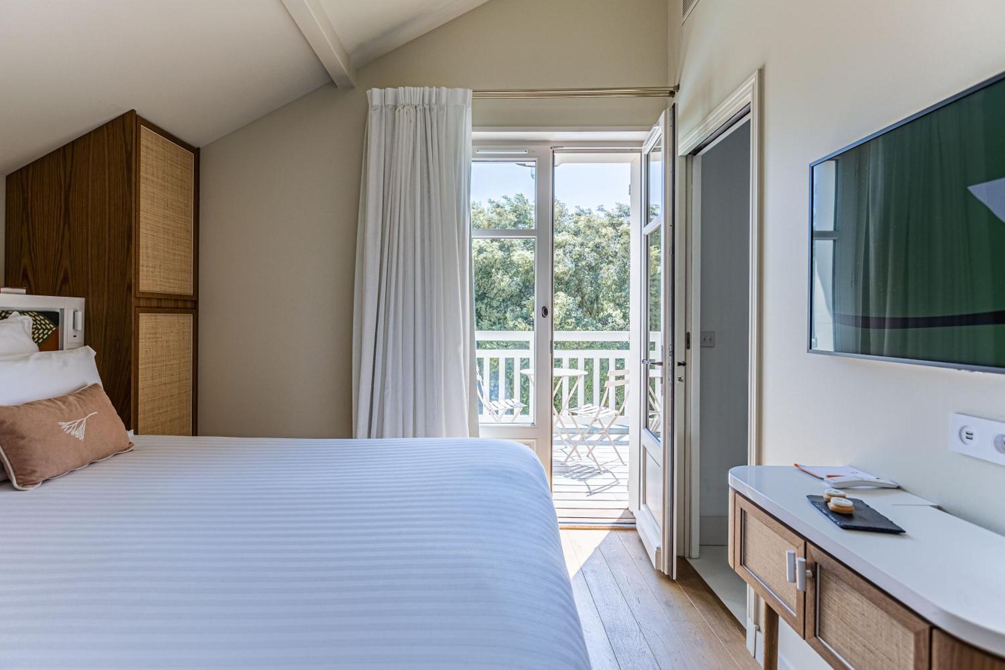 Chambre Double avec Terrasse ou Balcon - Vue sur Jardin