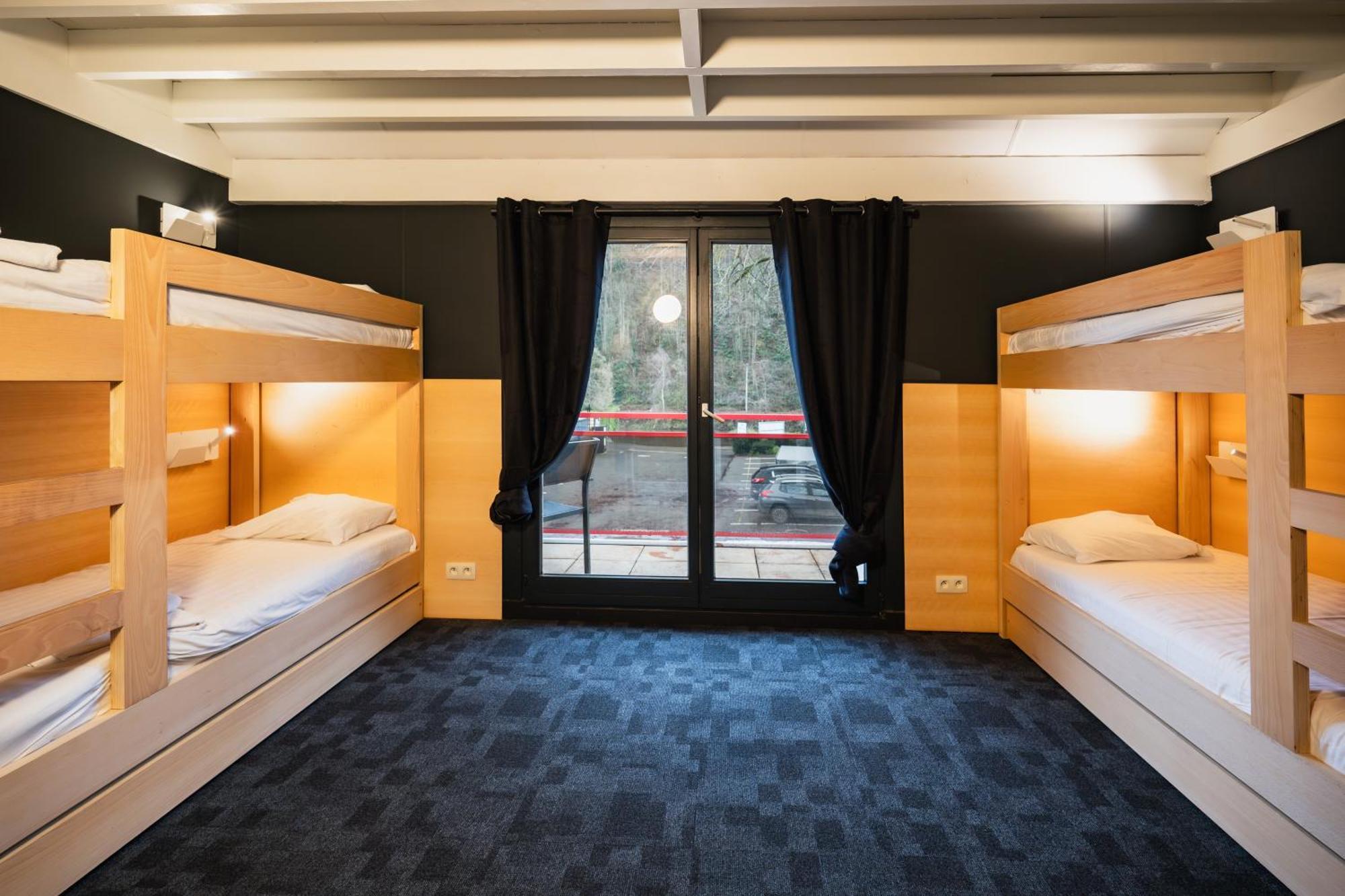 Mixed Dormitory Room,1566921845:JPEG