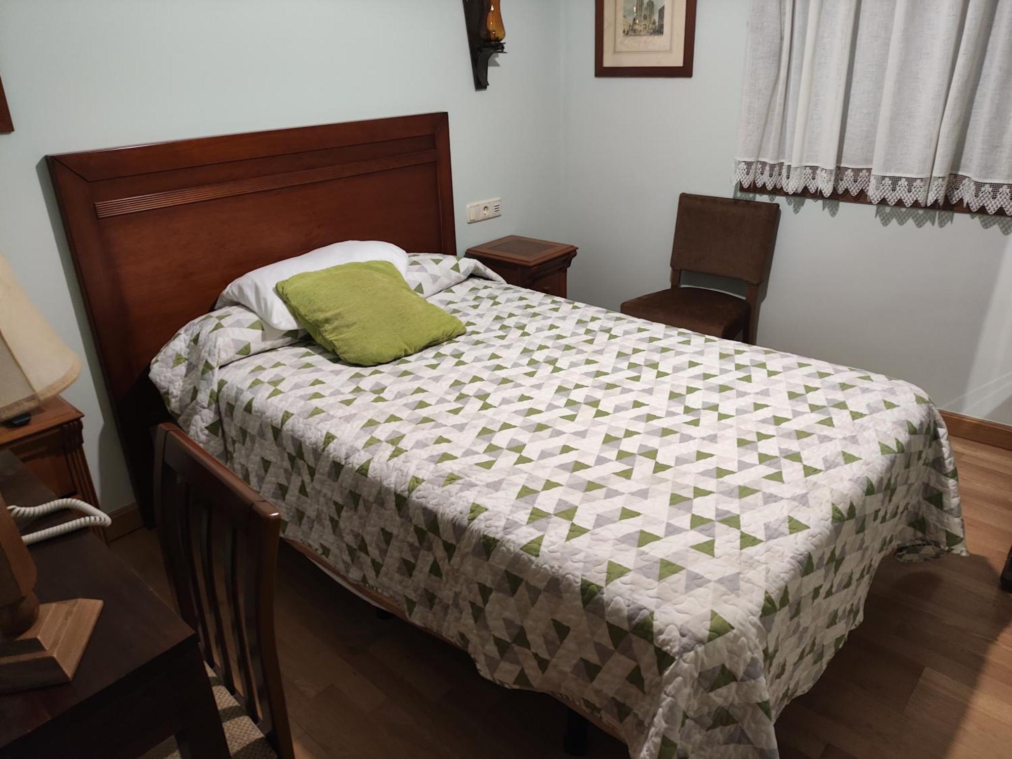 Single Room,1567021406:JPEG