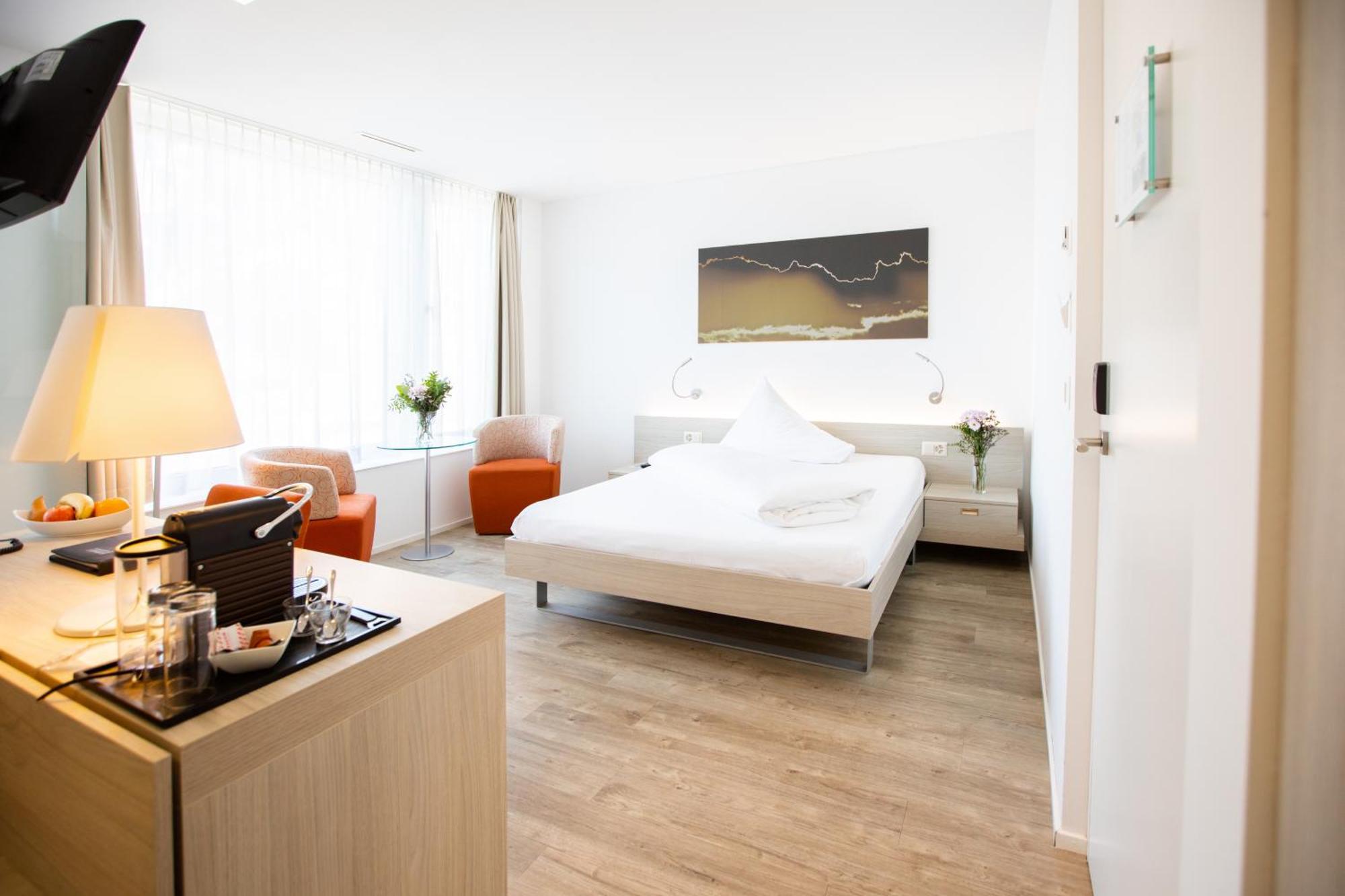 Standard Doppelzimmer mit Bergblick