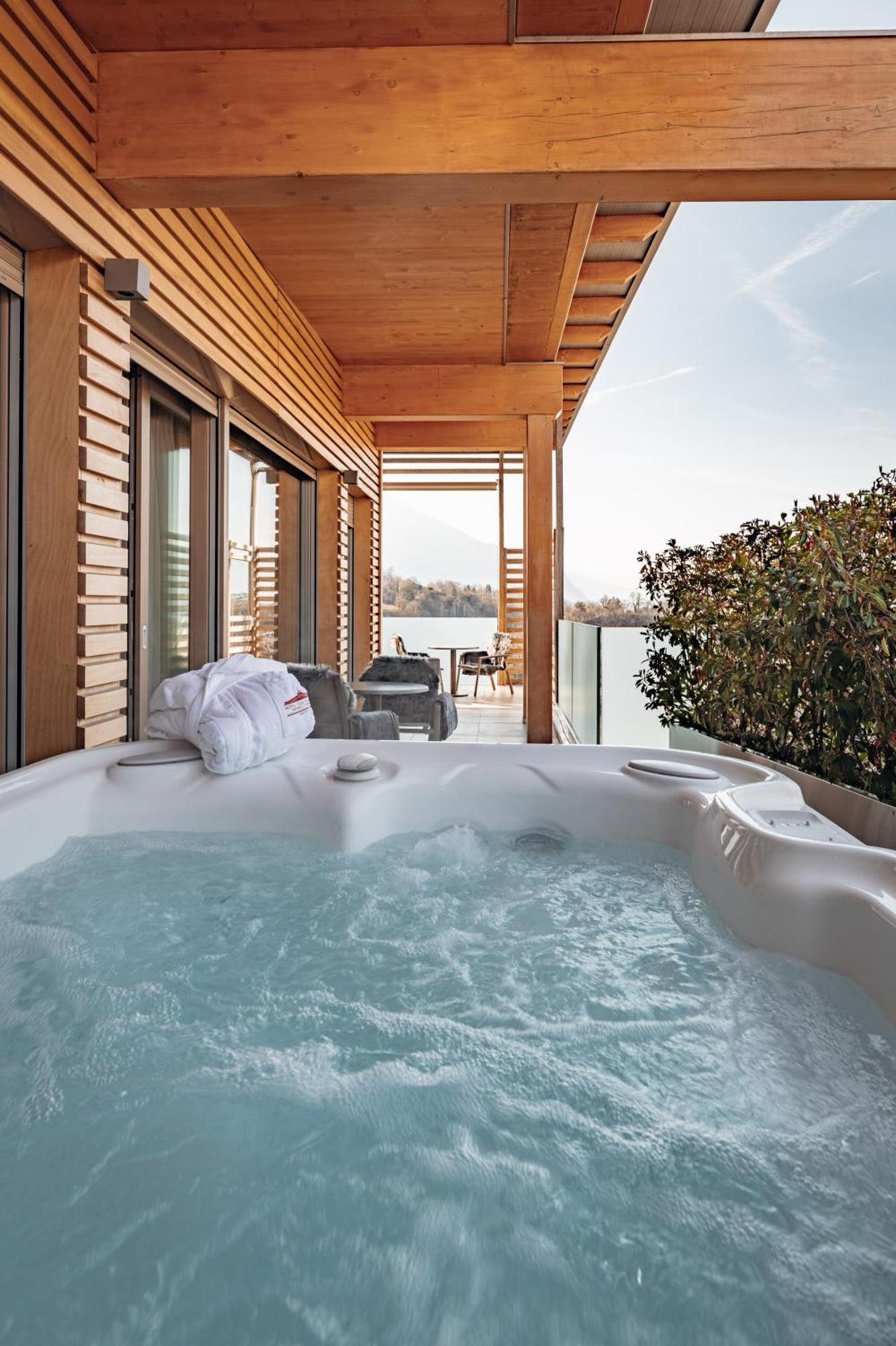 Junior Suite with Private Sauna and Hot Tub,1572632930:JPEG