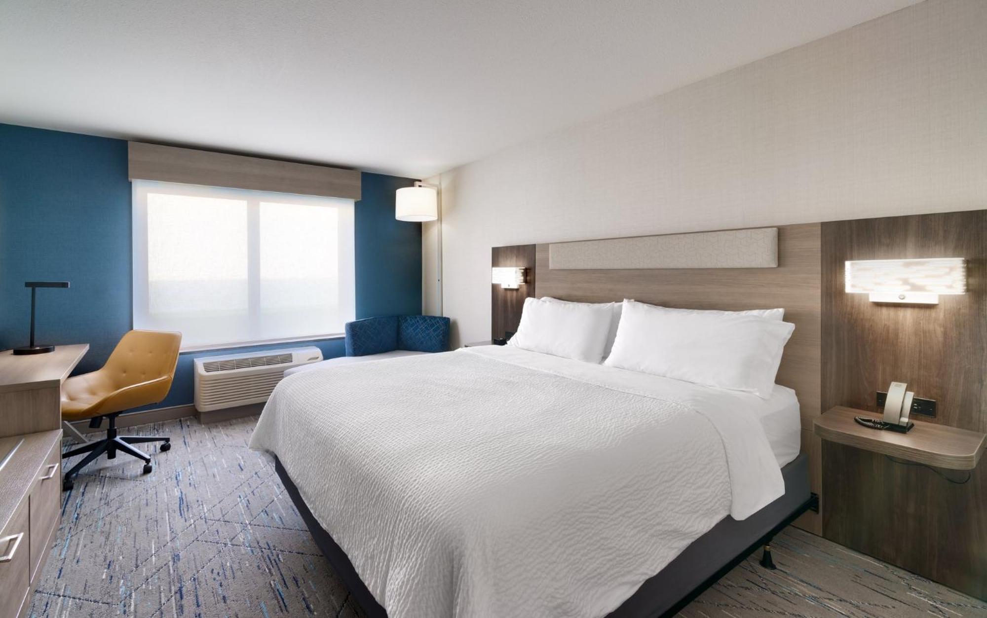 Standard King Room