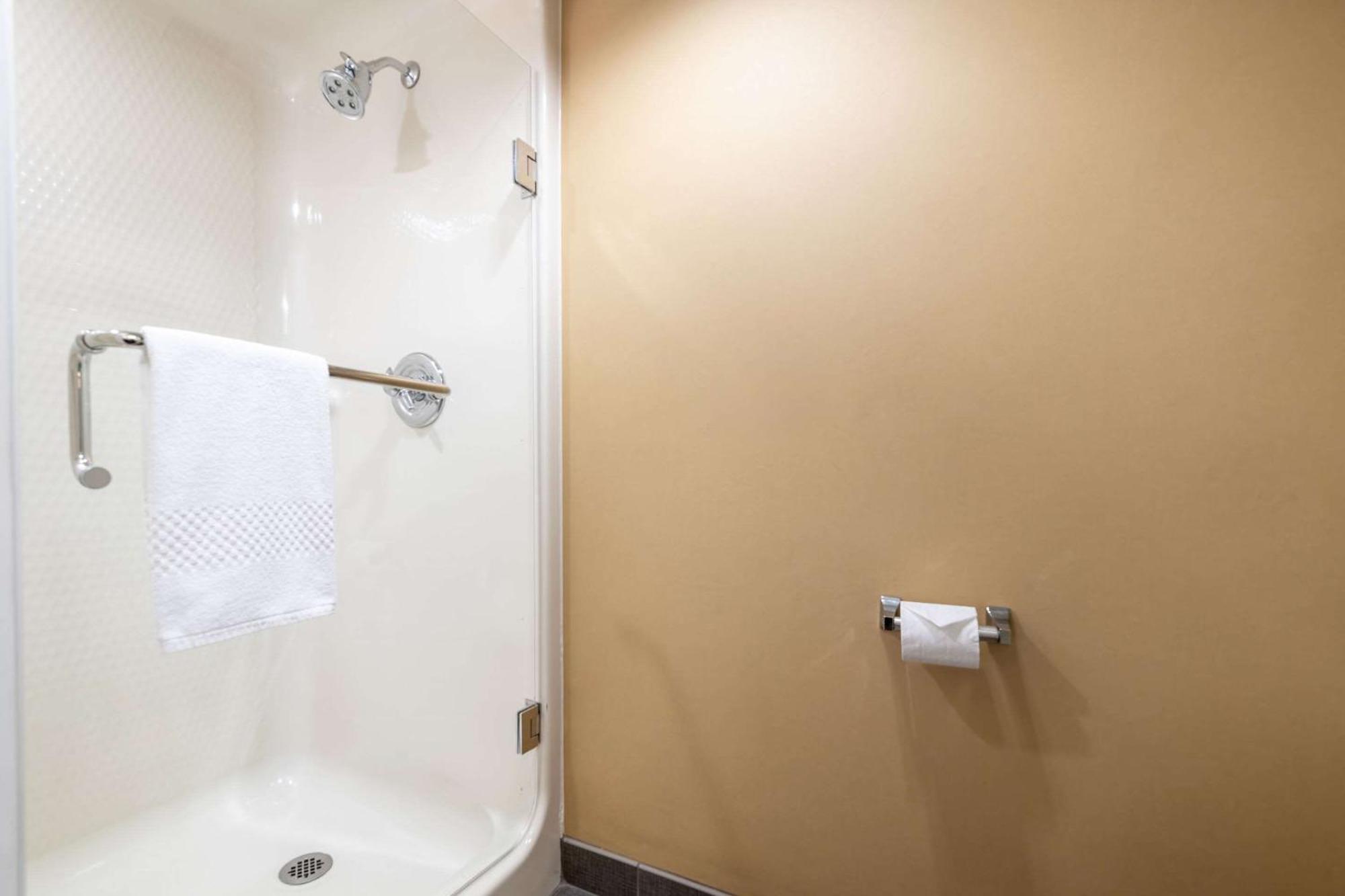 Double Room with Two Double Beds - Non-Smoking