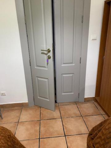 Quarto Twin Standard com Casa de Banho Partilhada