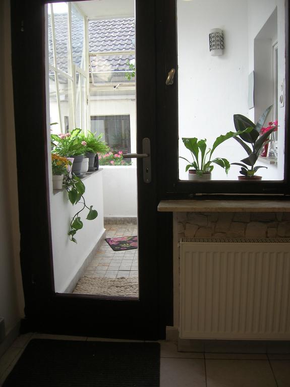Studio mit Balkon