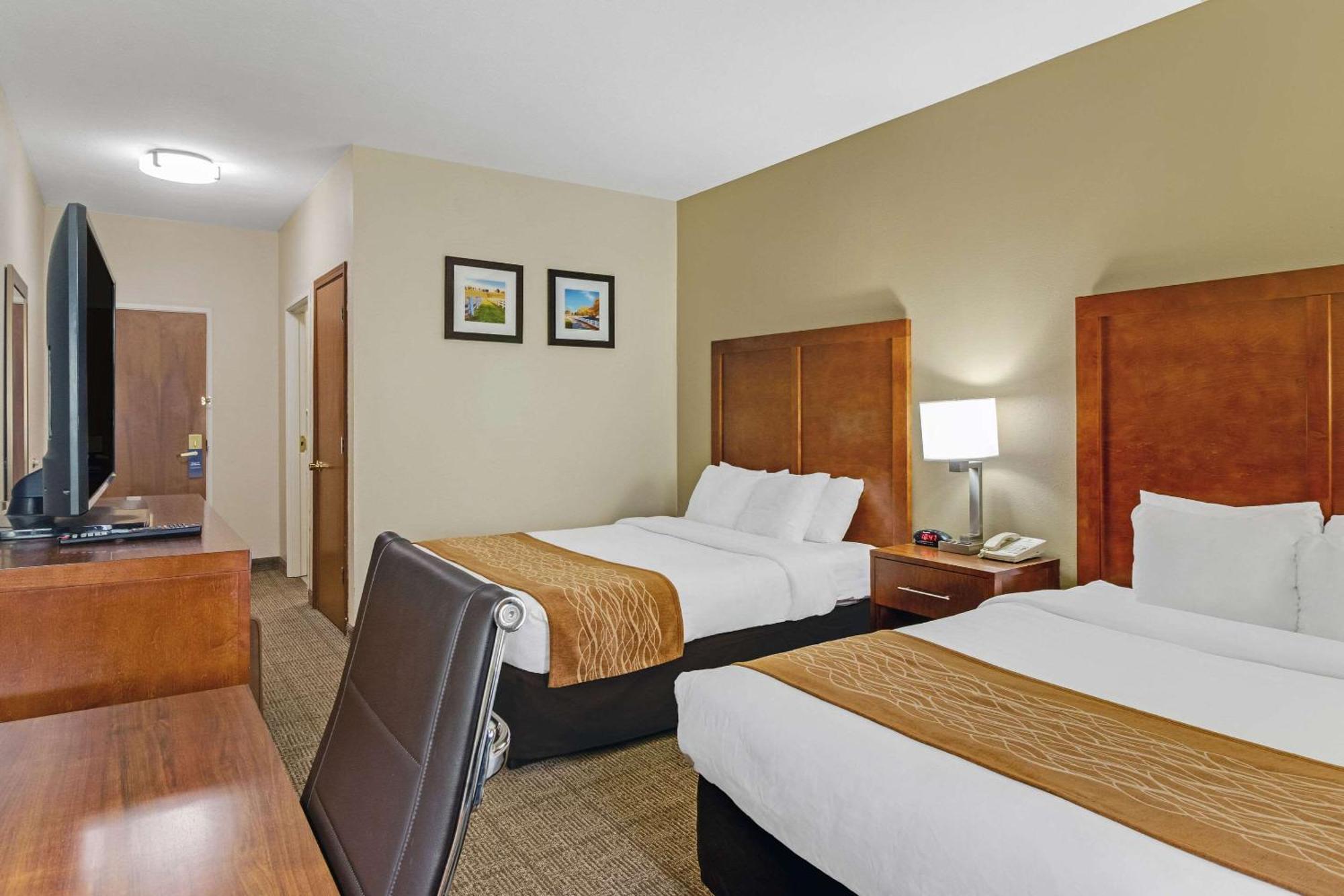 Queen Room with Two Queen Beds - Non-Smoking