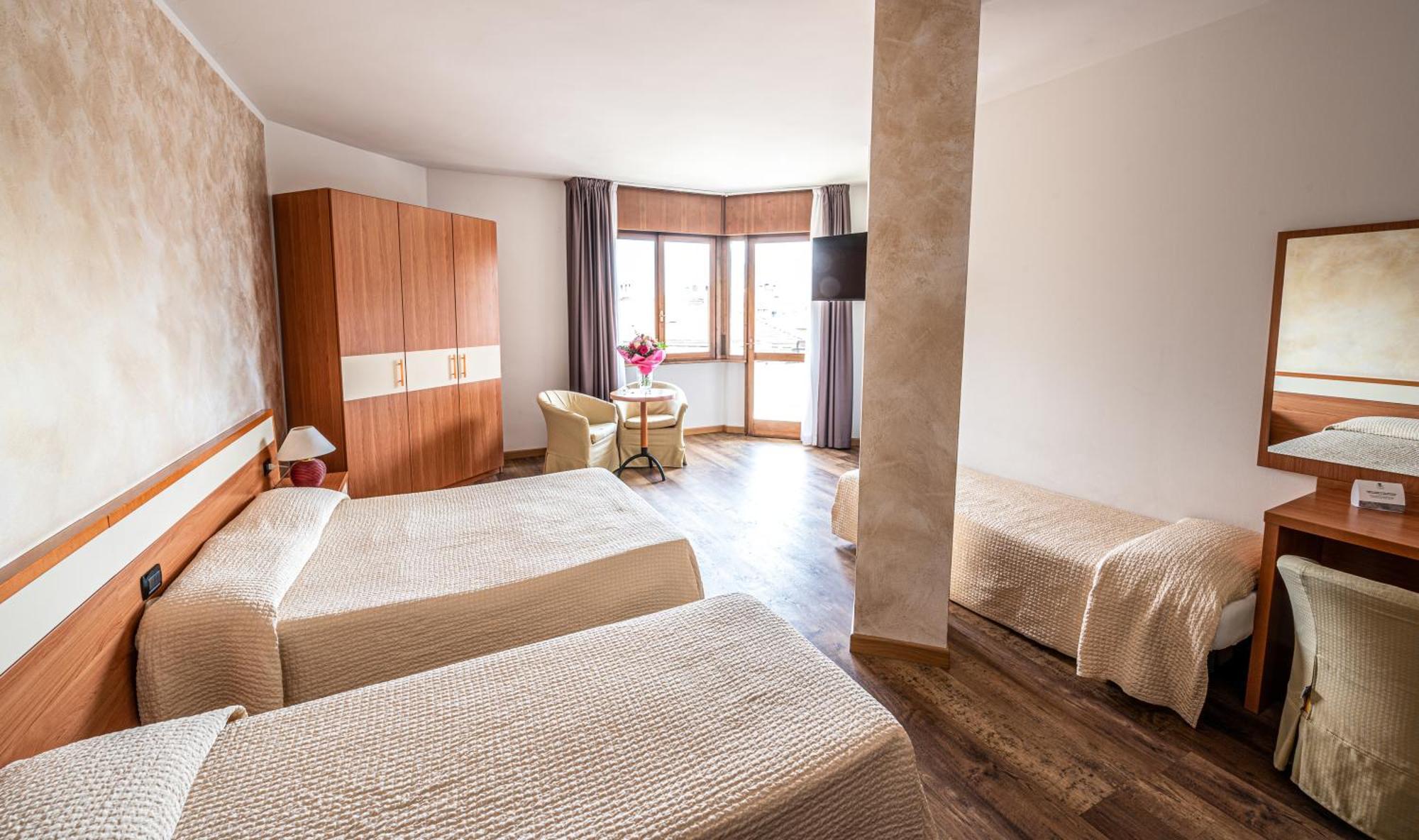 Classic Dreibettzimmer