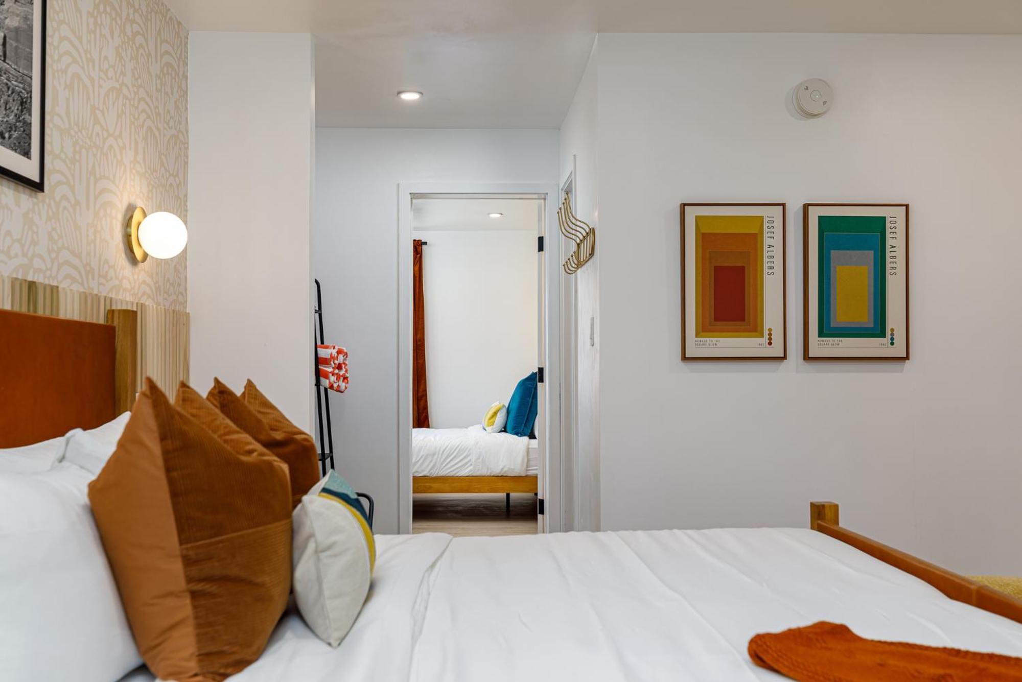 Deluxe King Suite