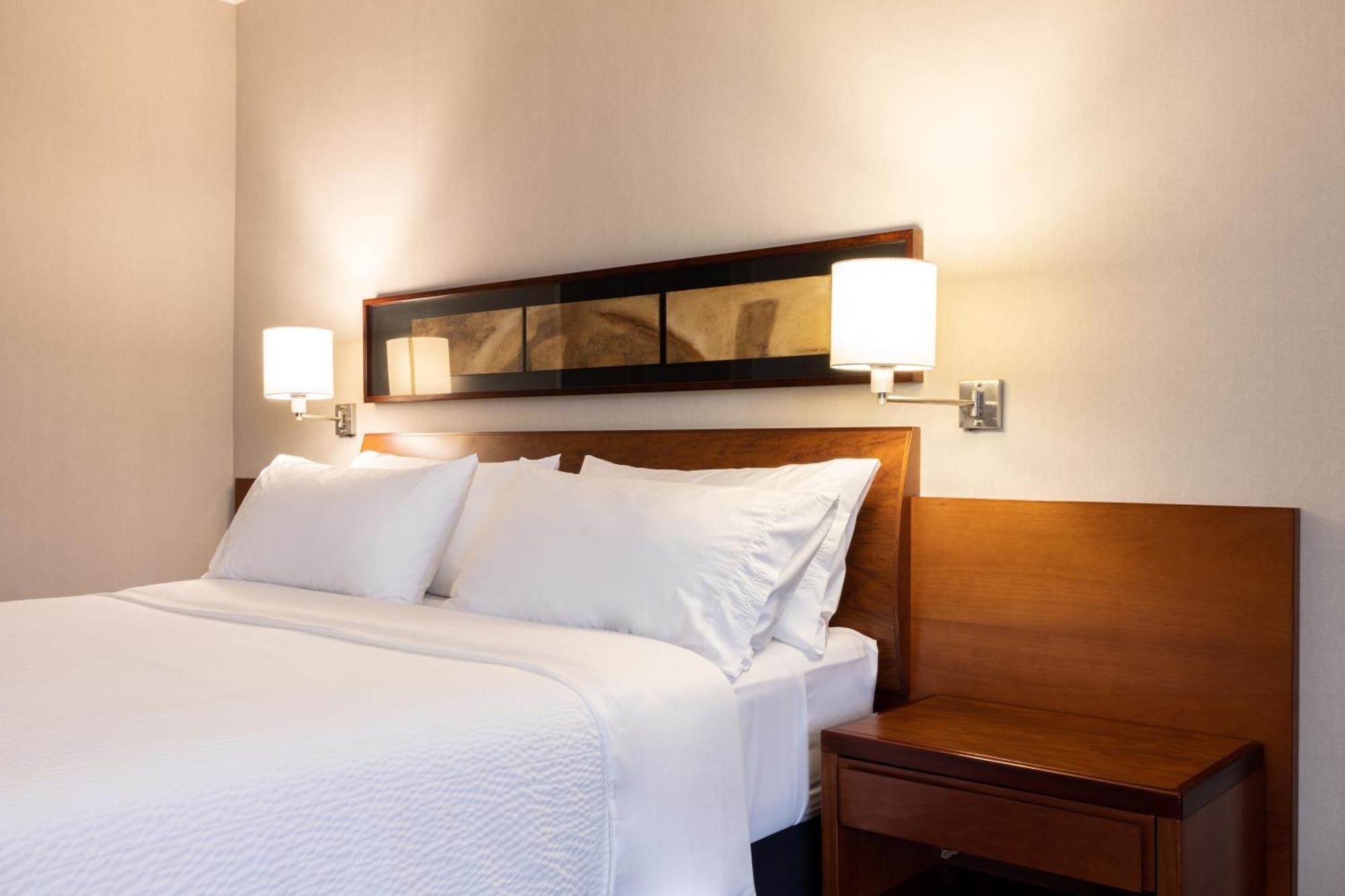 Chambre Double avec 2 Lits Doubles - Accessible aux Personnes à Mobilité Réduite