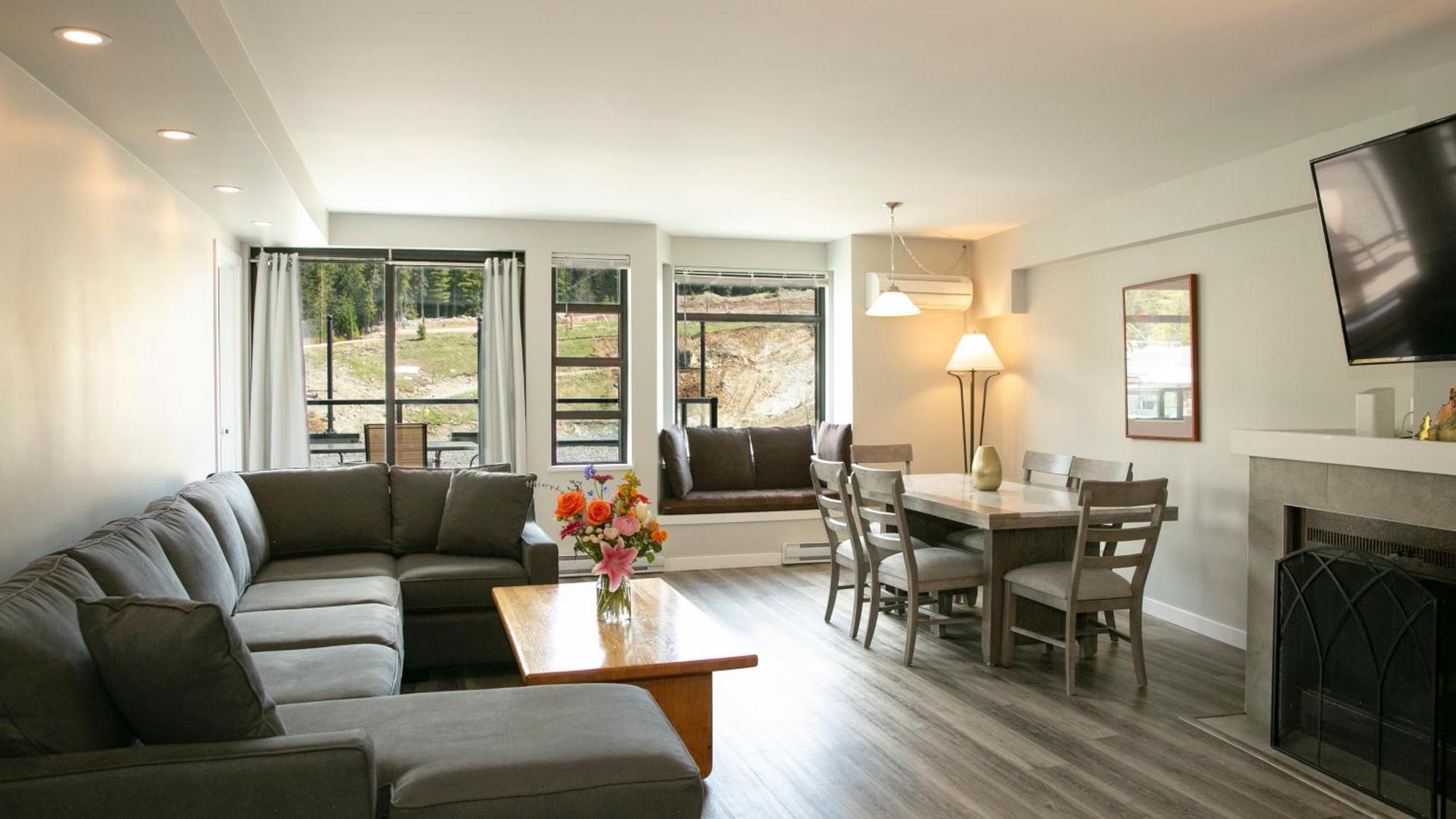 Two-Bedroom Suite - Silver Unit 202