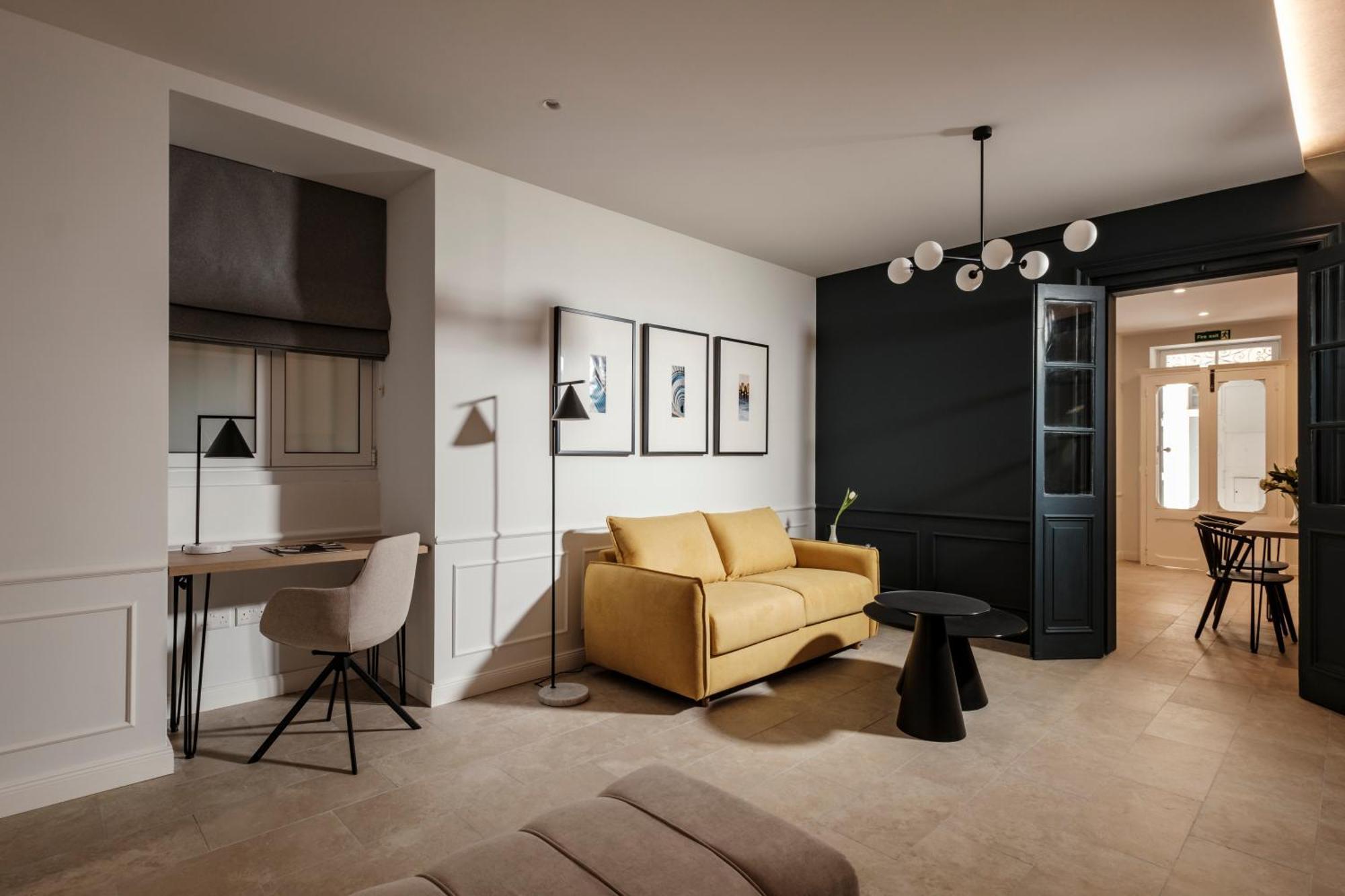 Premium Suite