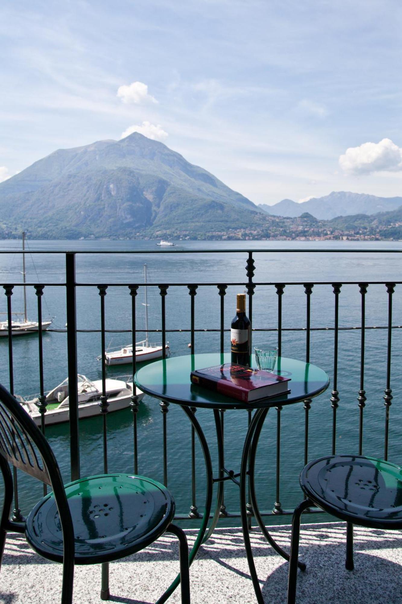 Double Room with Lake View - Annex
