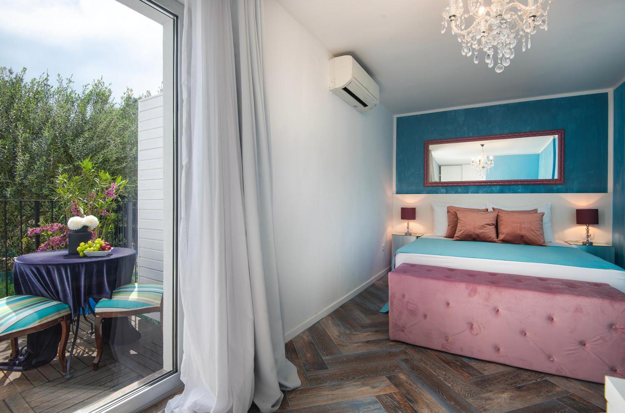 Double Room with Balcony,1583128678:JPEG