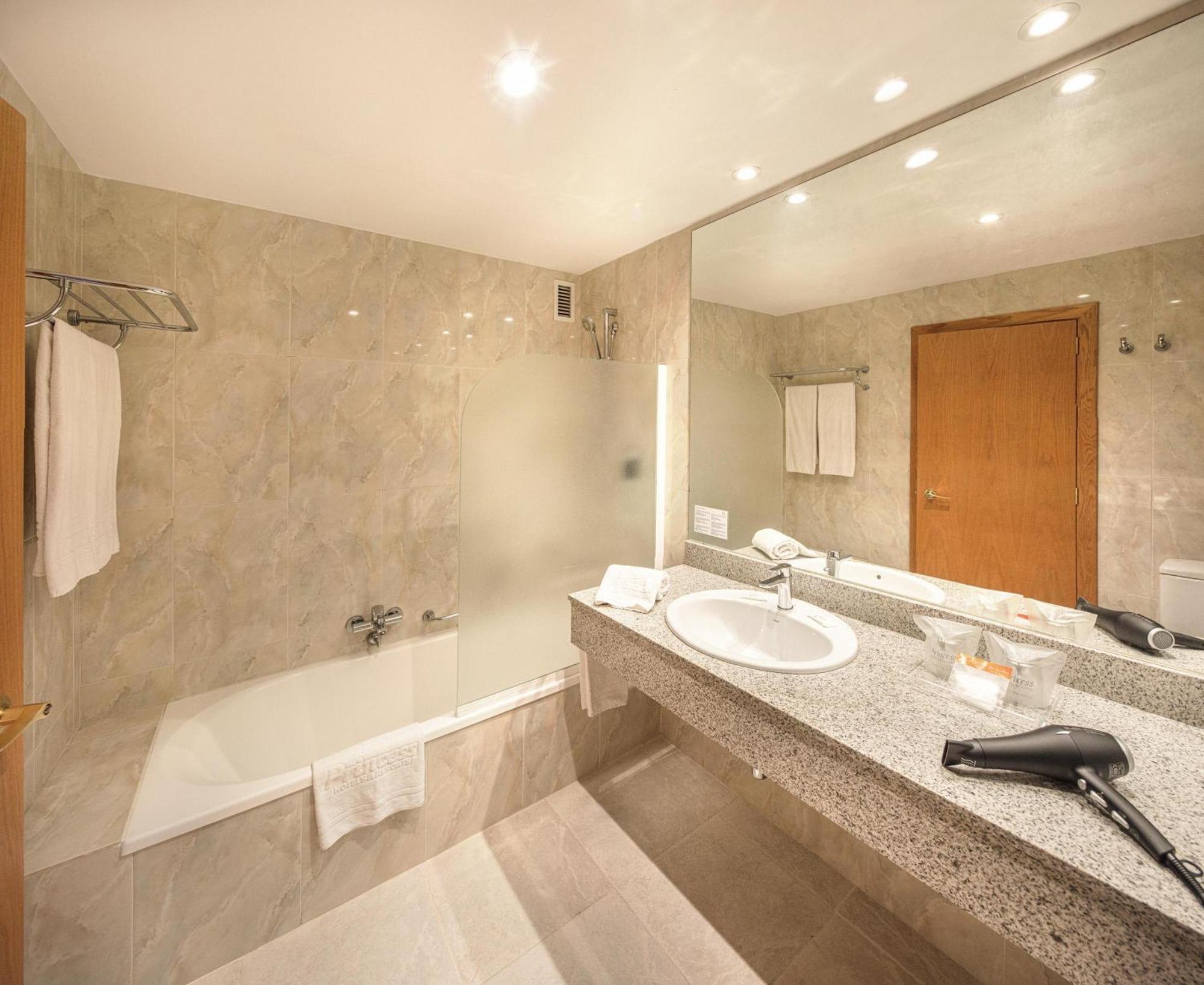 Habitación Familiar (2 adultos y 2 niños)