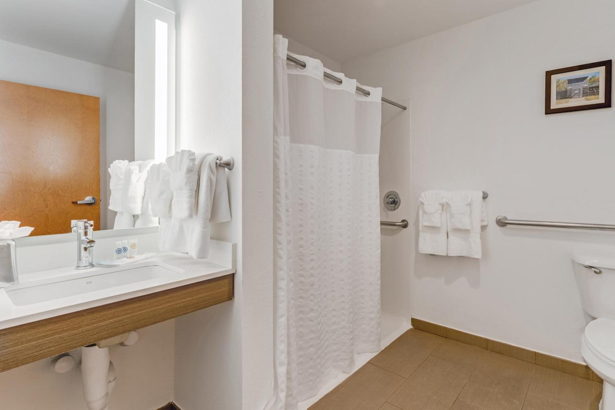 Suite with Two Queen Beds - Accessible/Non-Smoking