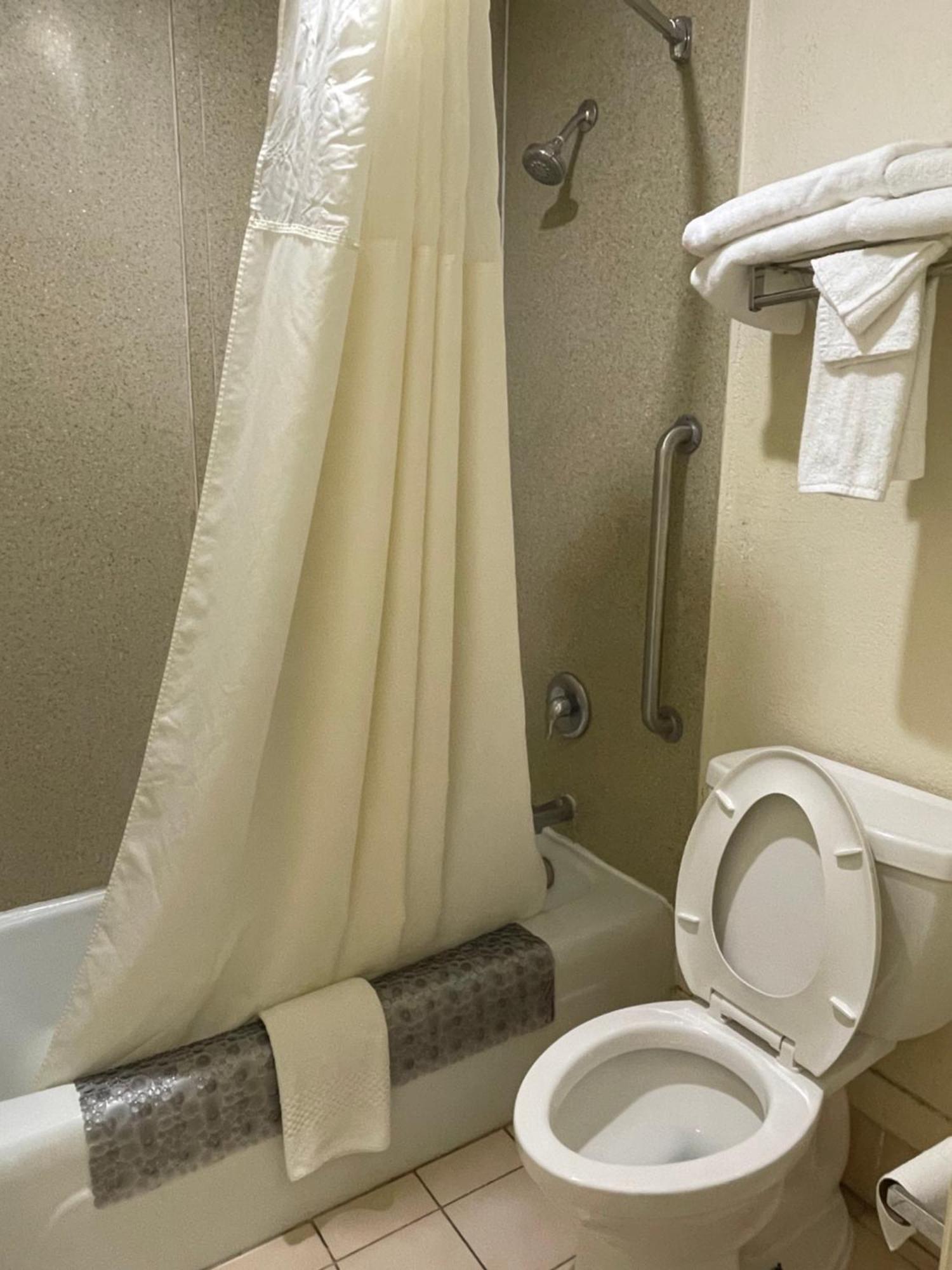 Double Room with Two Double Beds - Non-Smoking