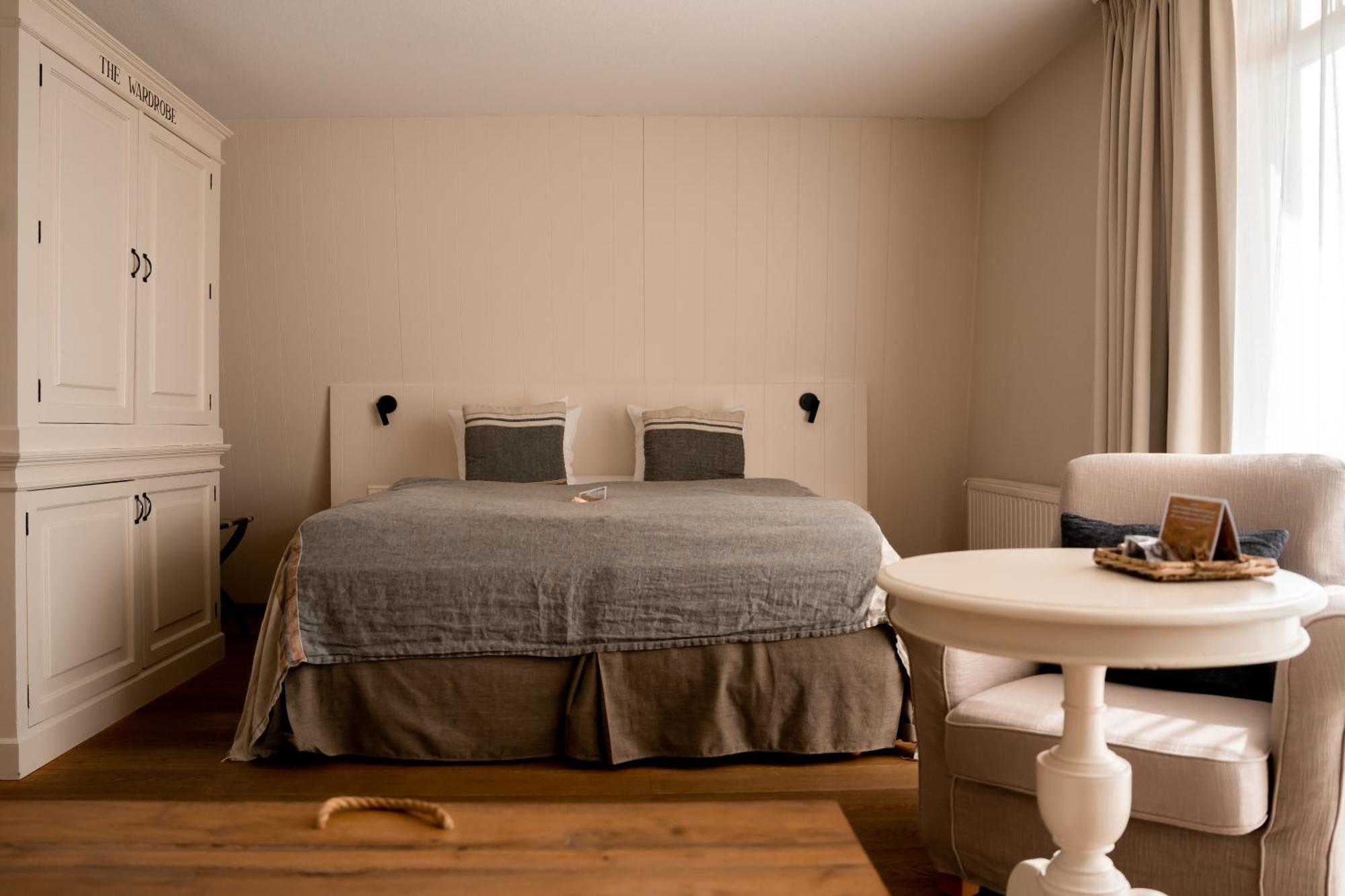 Long Island Junior Suite