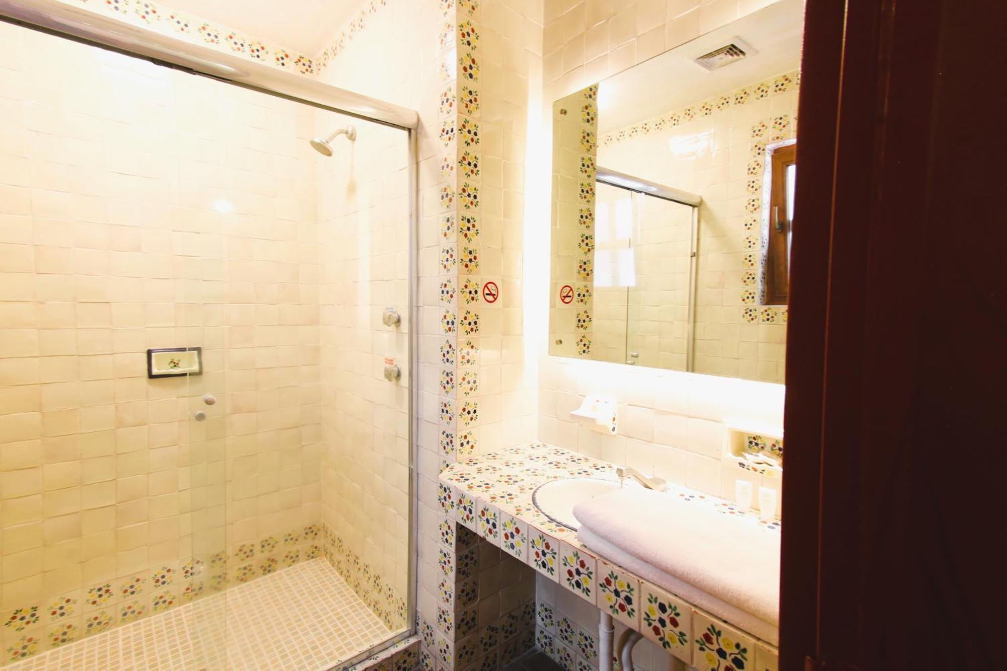 Triple Room,1208305591:JPEG