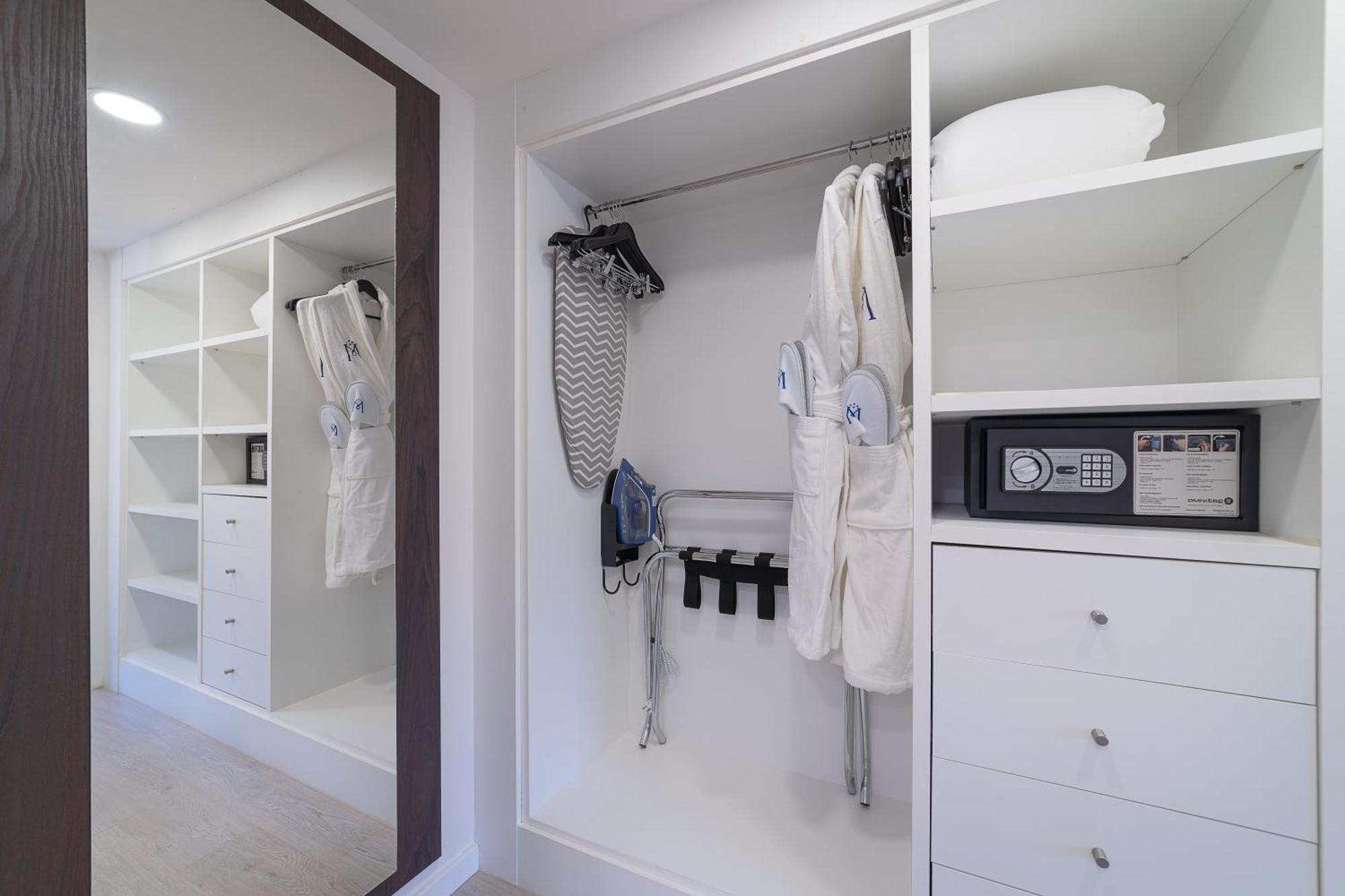 Deluxe Suite mit Bergblick und Terrasse