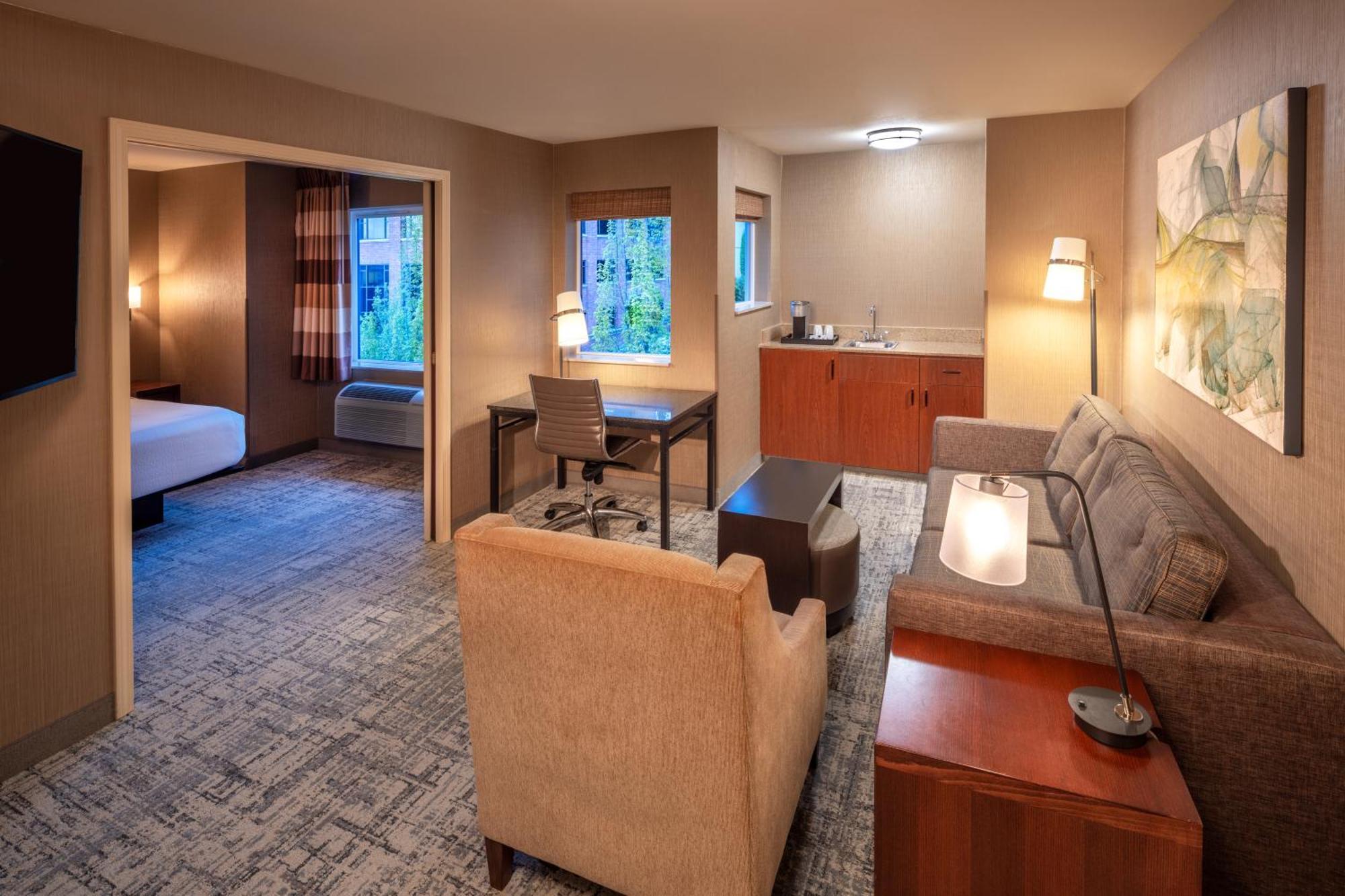 King Suite with Sofa Bed,1746875933:JPEG