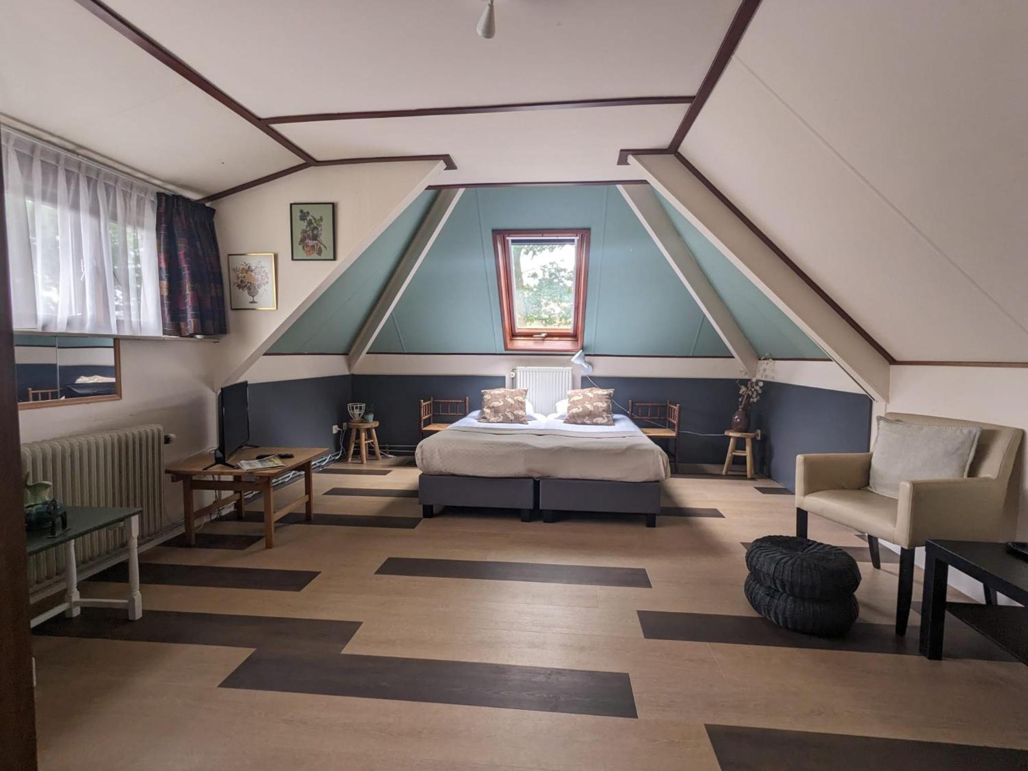 Double or Twin Room,1588143018:JPEG