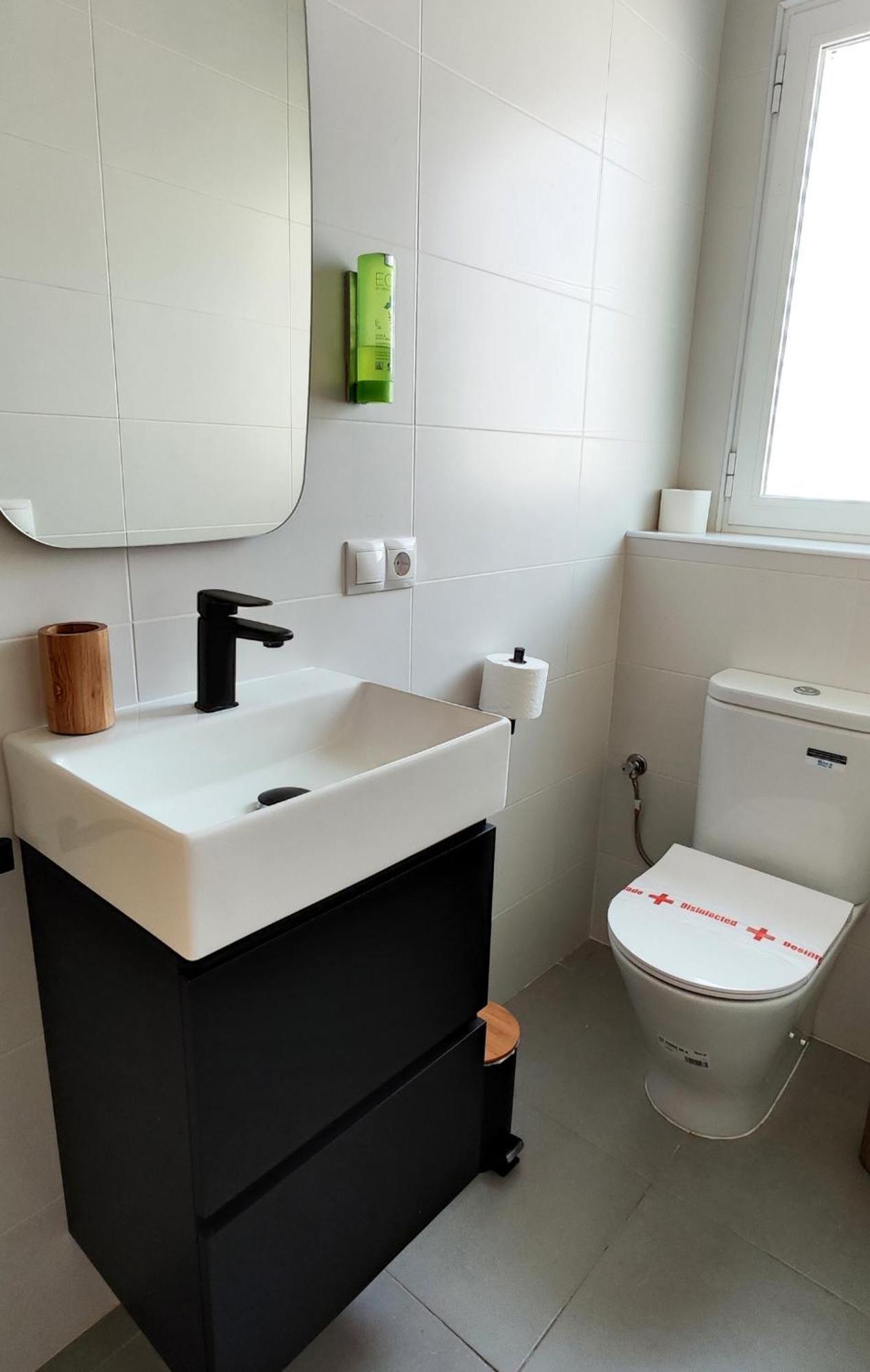 Standard Single Room,1385764445:JPEG