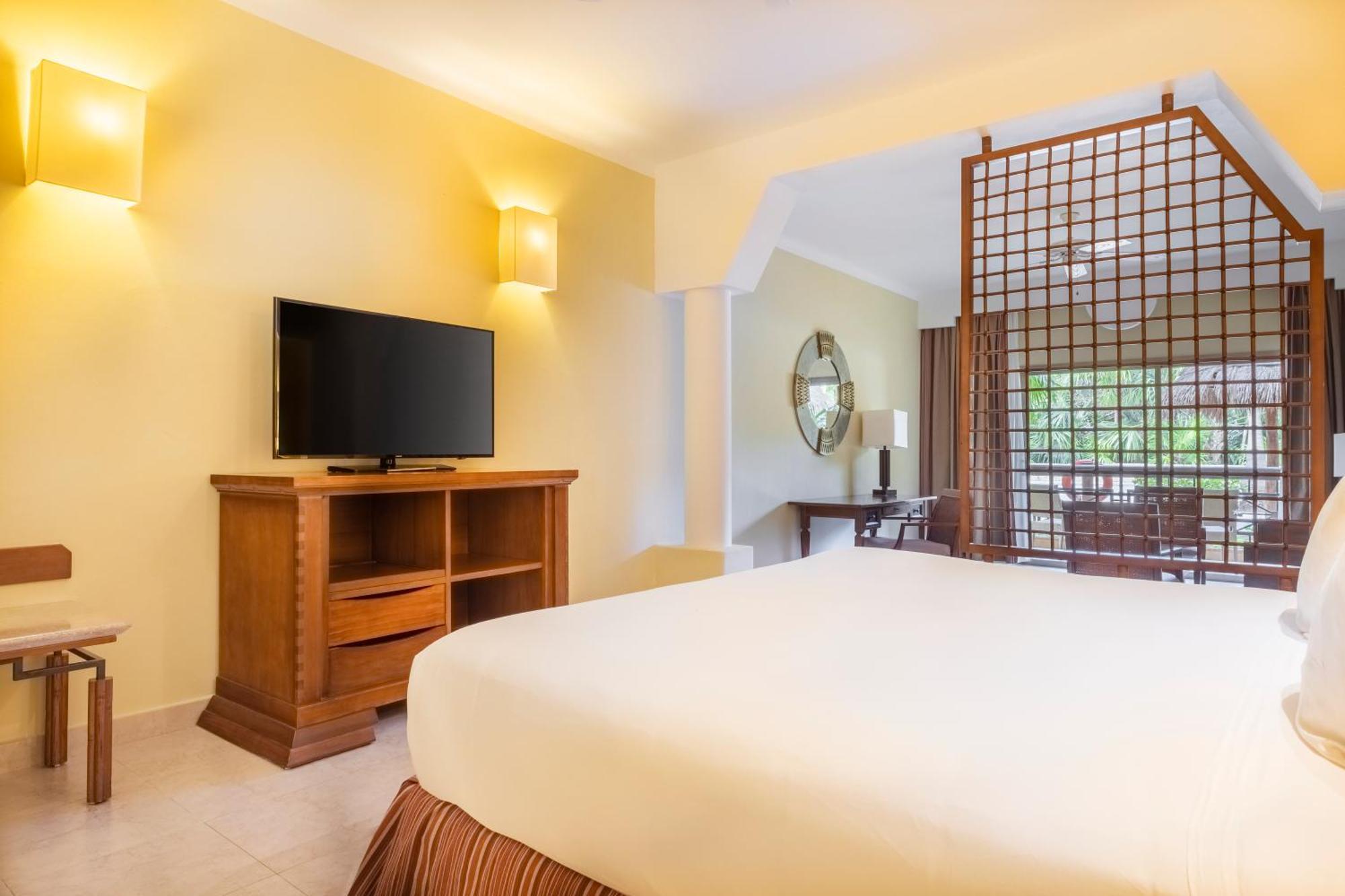 Junior Suite Tropical View
