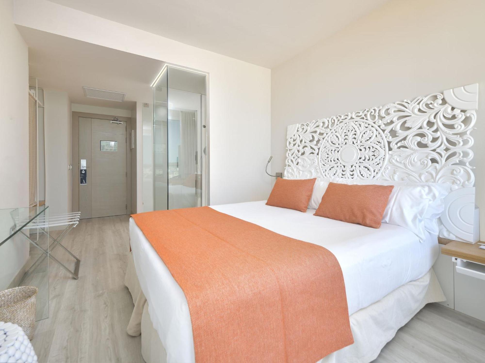 Chambre Double ou Lits Jumeaux Make It Happen – Vue Latérale sur Mer
