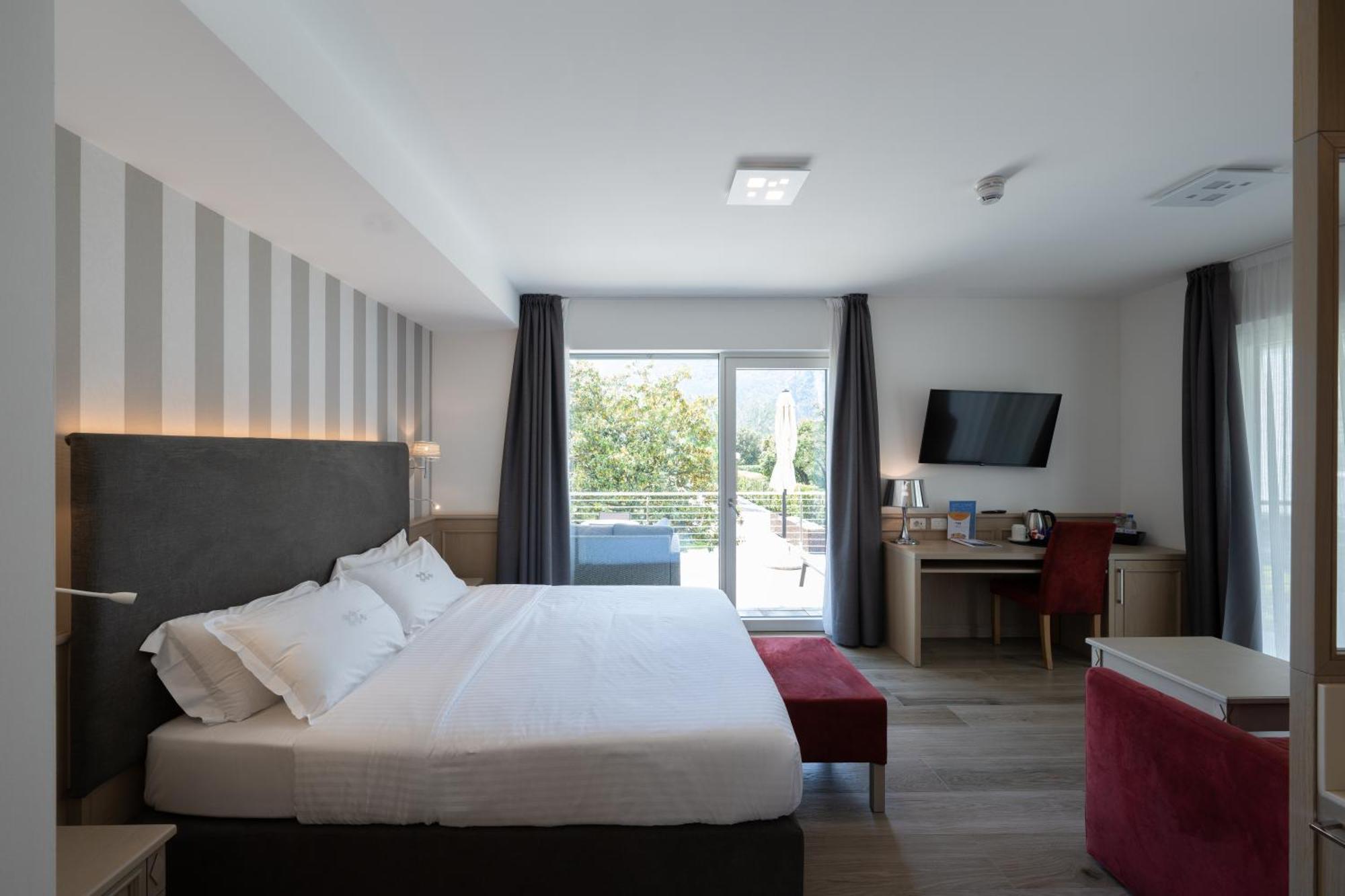 Junior Suite with Terrace,1589554621:JPEG