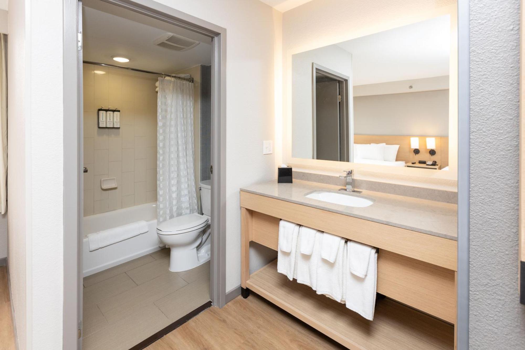 Queen Room with Two Queen Beds, Sofa Bed and Accessible Tub