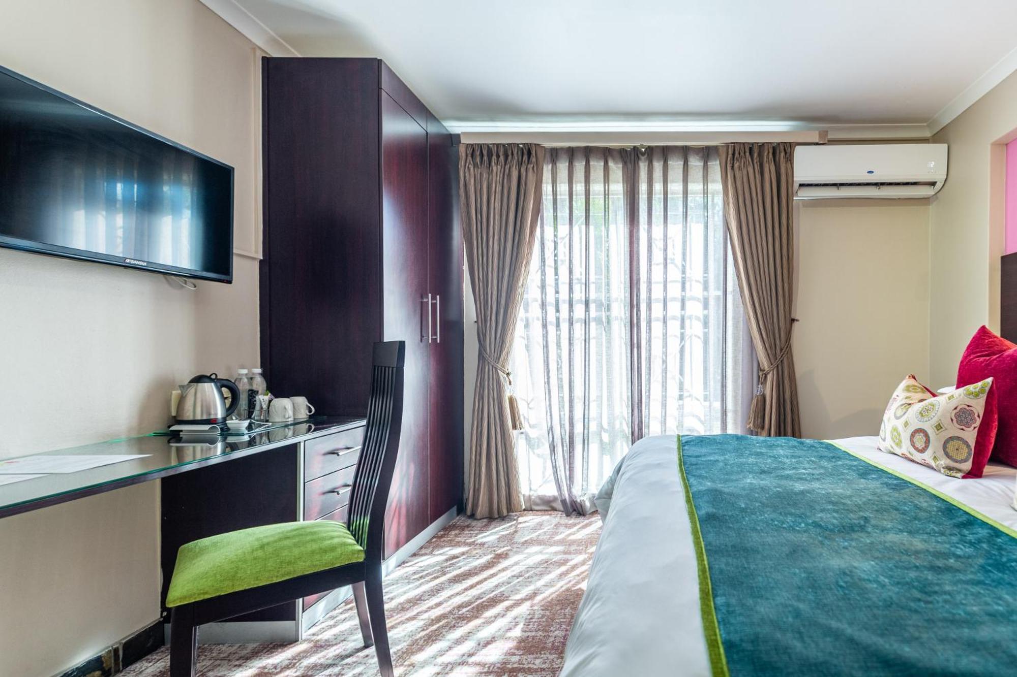Superior Double or Twin Room,1213246864:JPEG