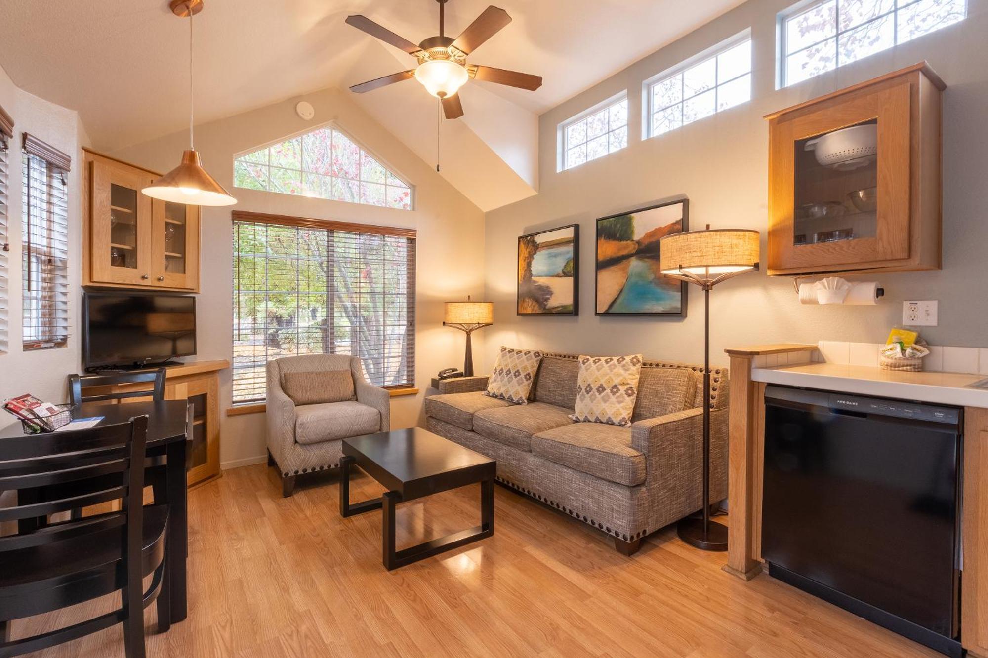One-Bedroom Cottage,1591235751:JPEG