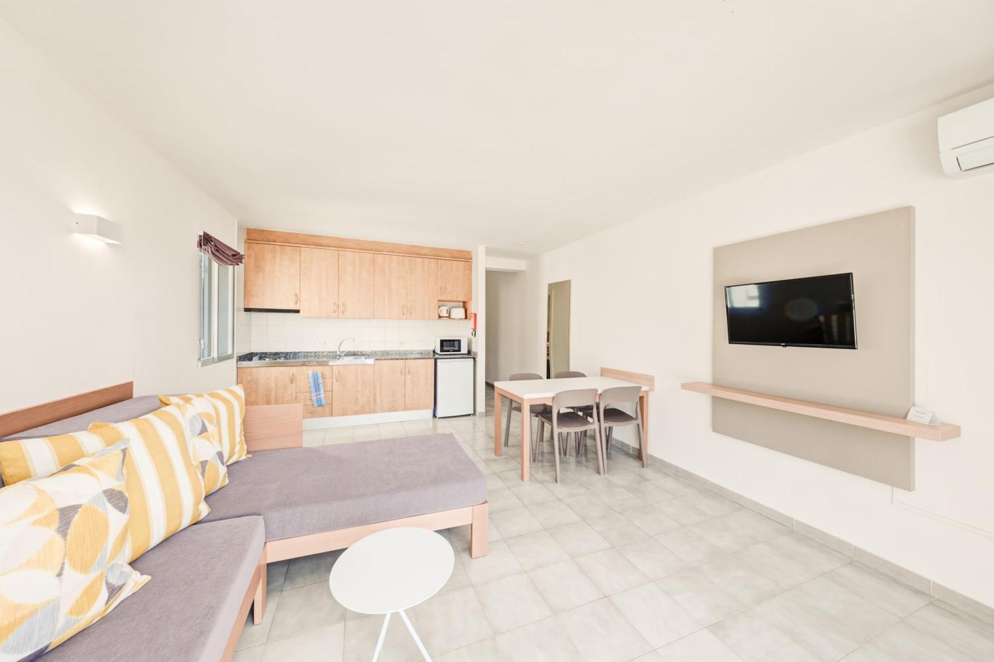 One-Bedroom Apartment,1591491044:JPEG