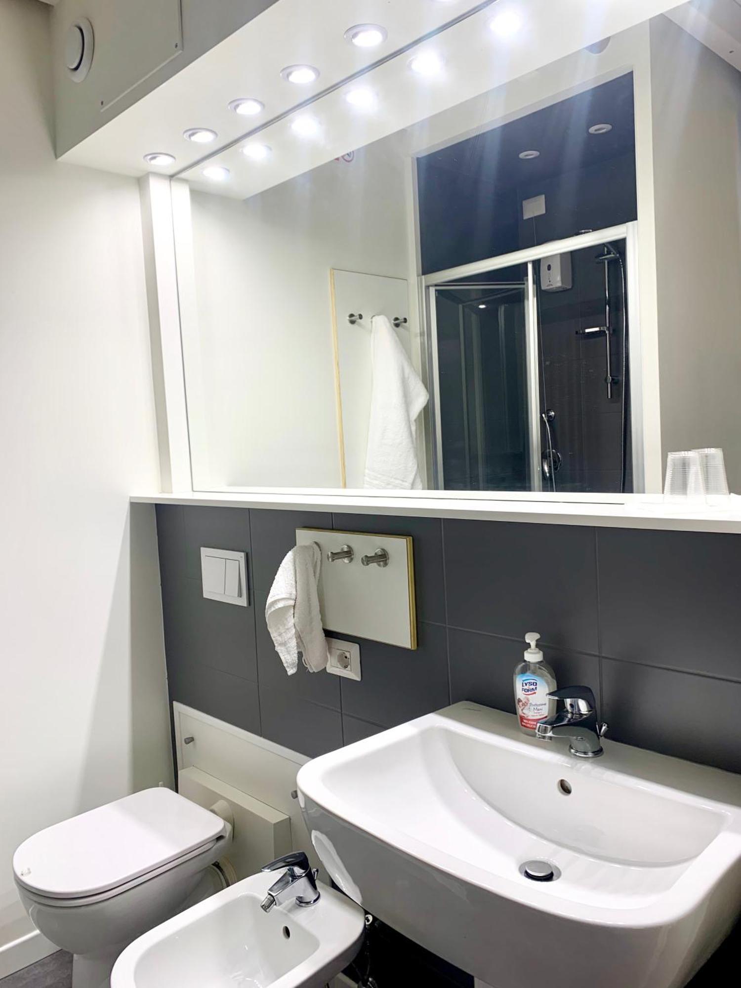 Camera Tripla Comfort con Doccia