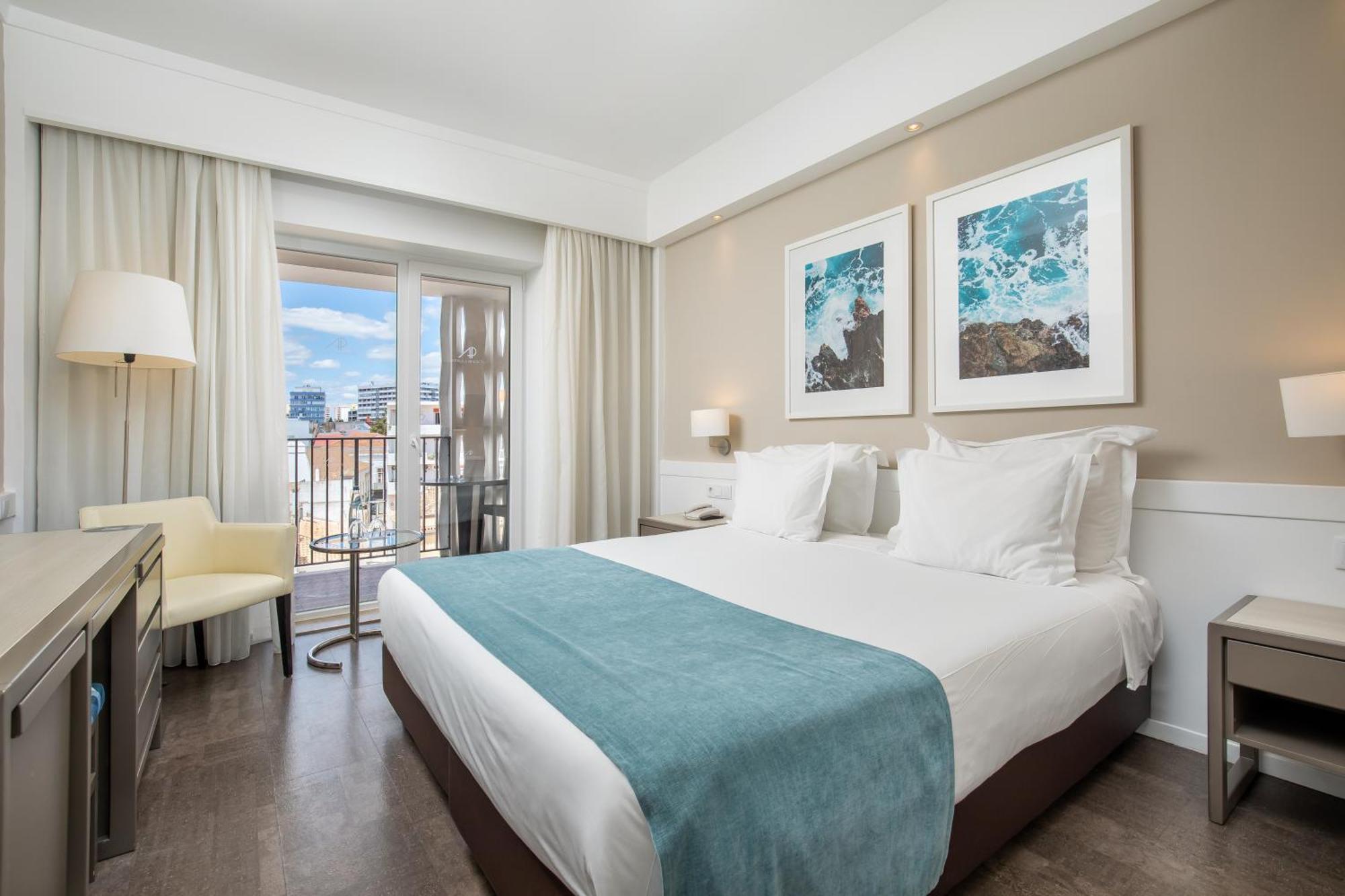 Standard Double or Twin Room with City View,1592873087:JPEG