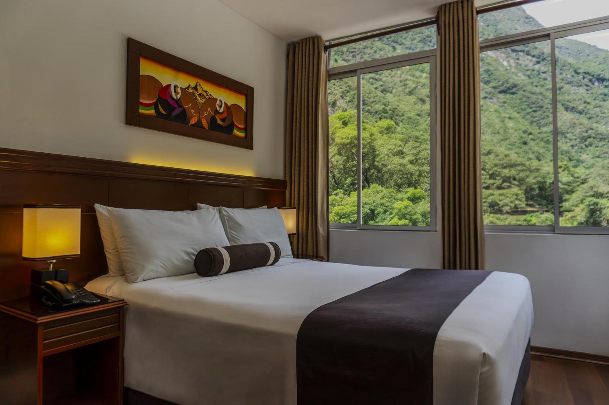 Habitación Doble con vistas a la montaña