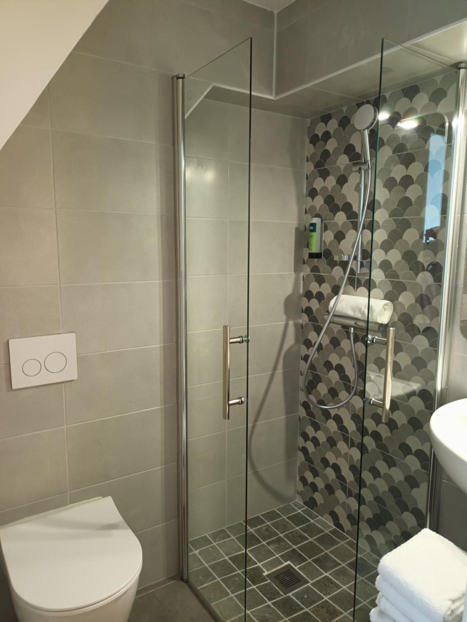Chambre Familiale avec Douche