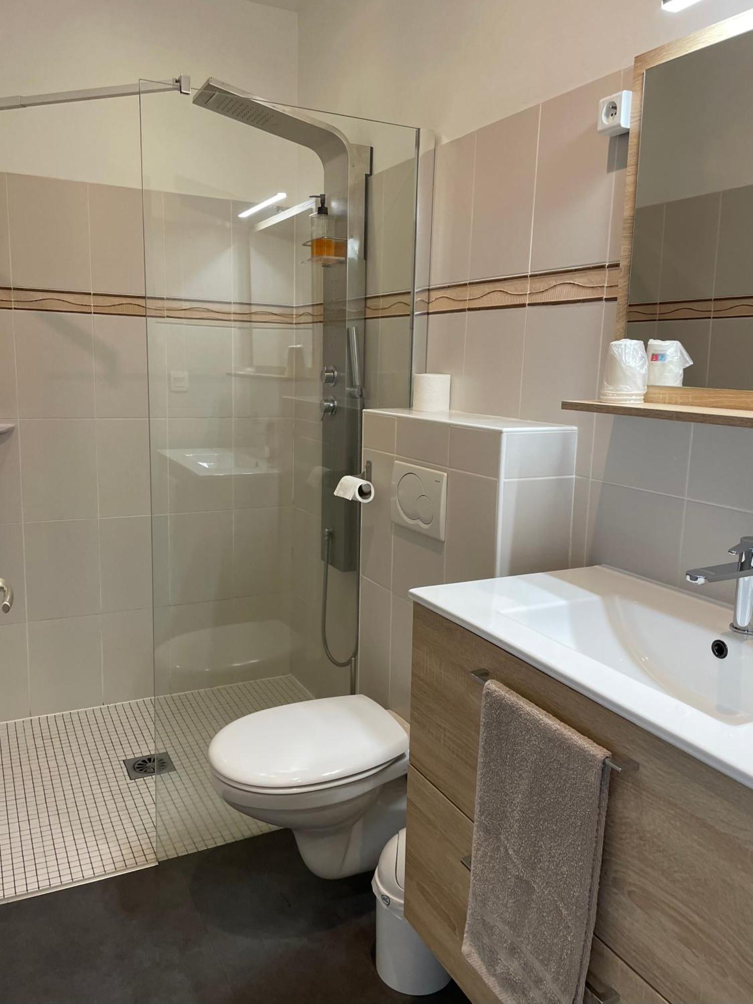 Chambre Double avec Salle de Bains Privative