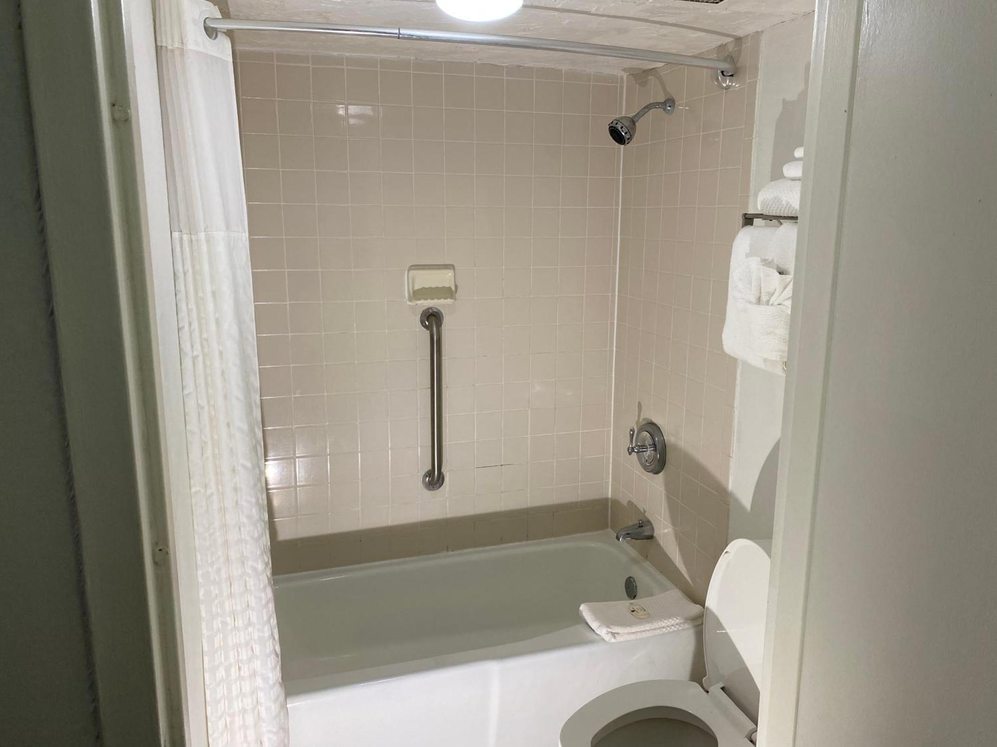 Double Room with Two Double Beds - Non-Smoking