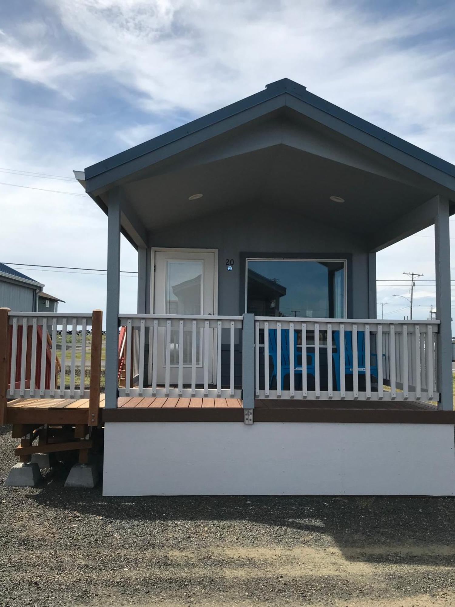One Bedroom Family Cabin with Kitchen