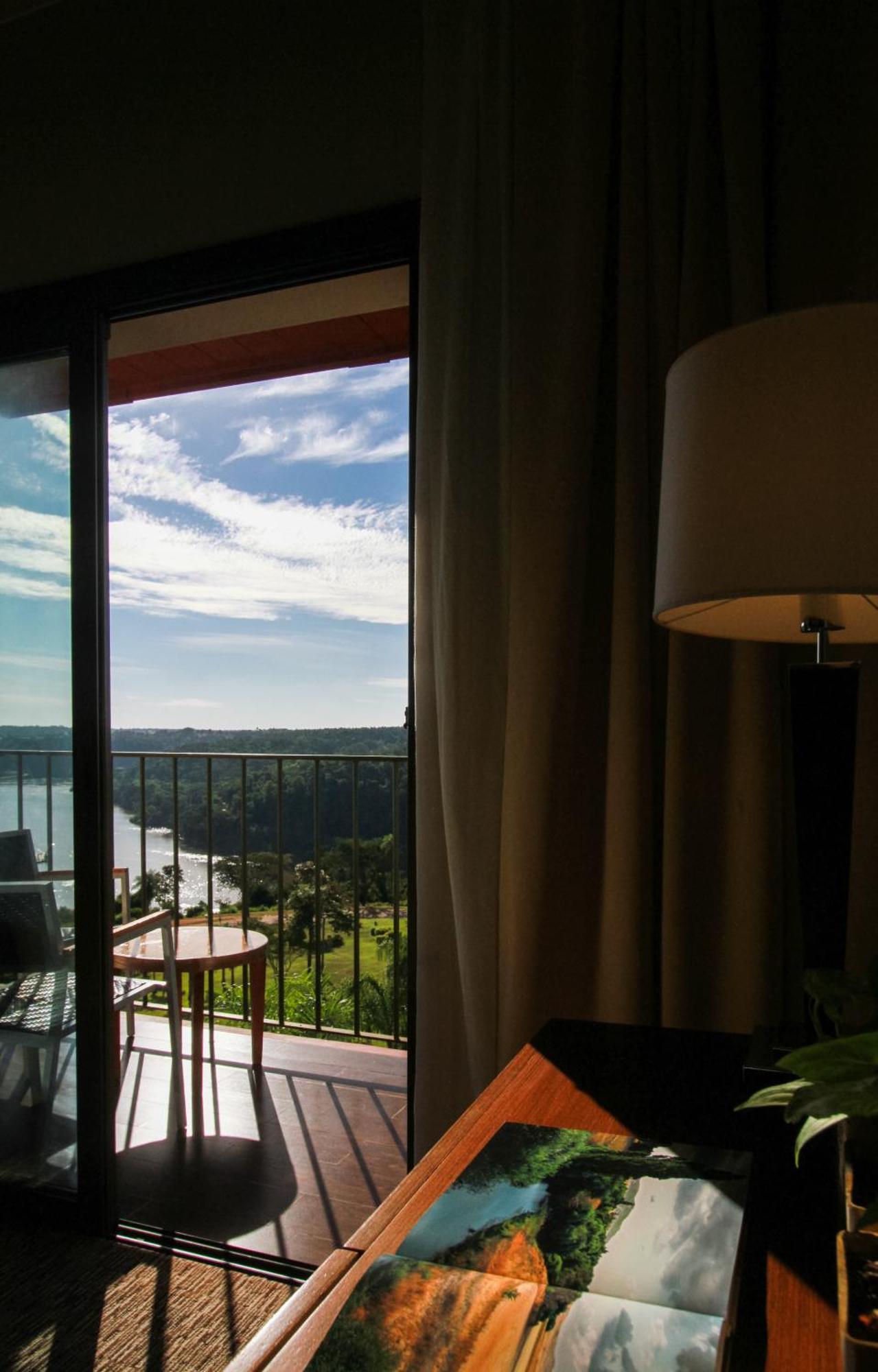 Quarto Duplo com Varanda e Vista do Rio