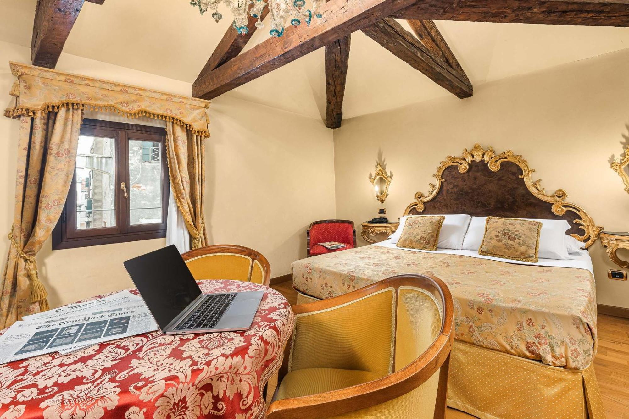 Chambre Deluxe Double ou Lits Jumeaux