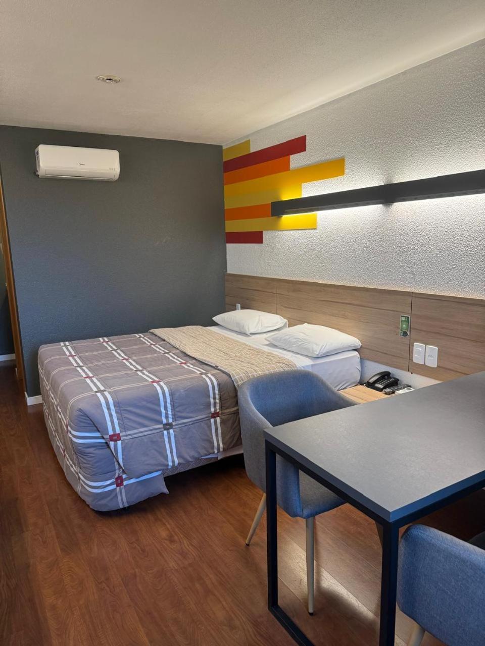 Quarto Duplo Standard