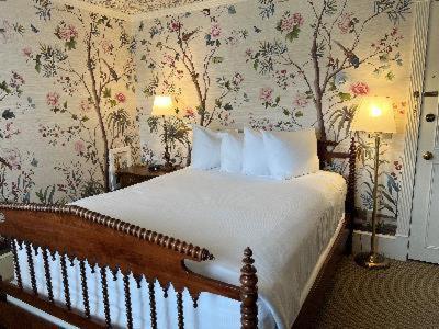 Queen Room (Primrose 1)