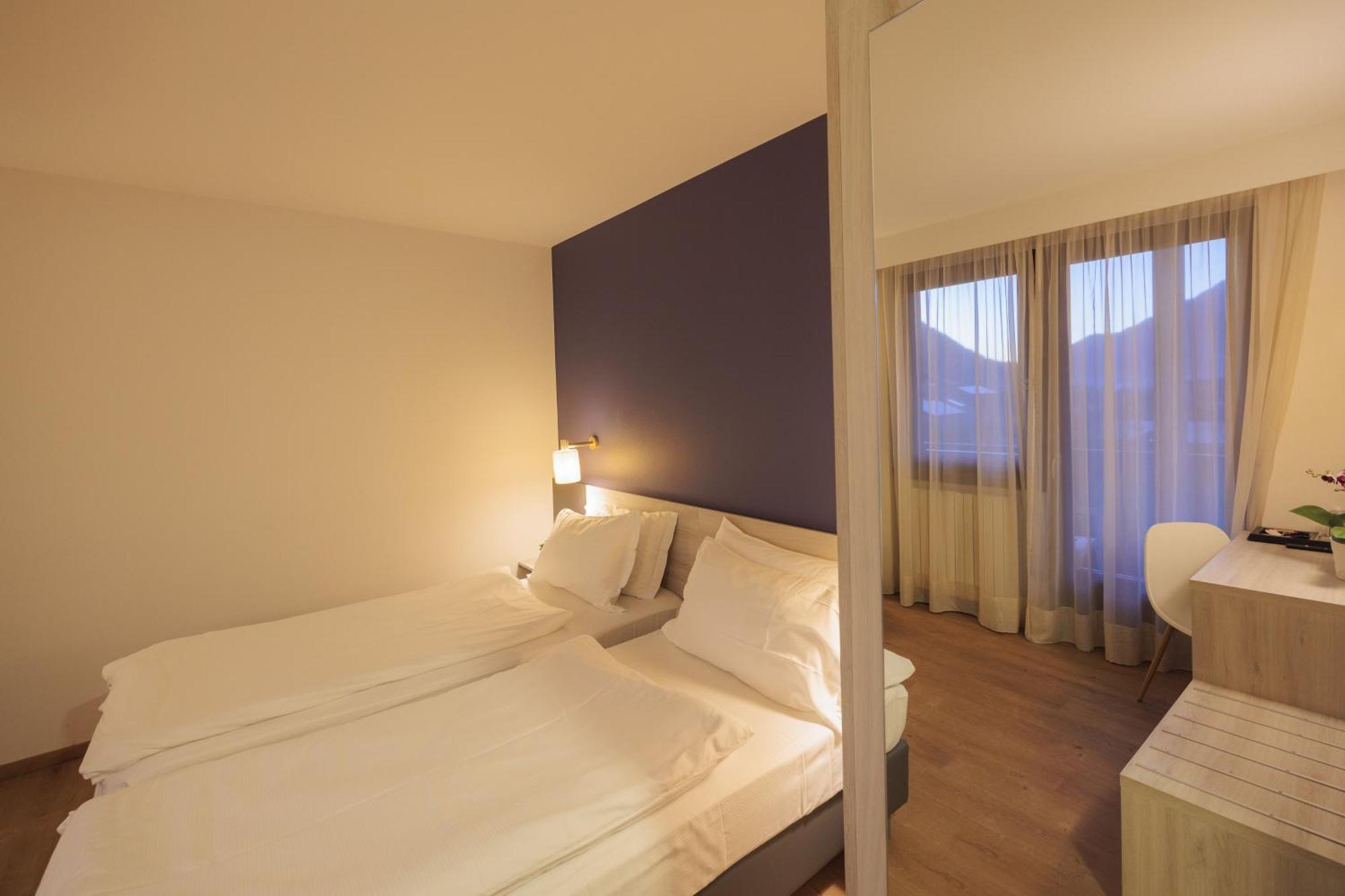 Triple Room,1596876537:JPEG